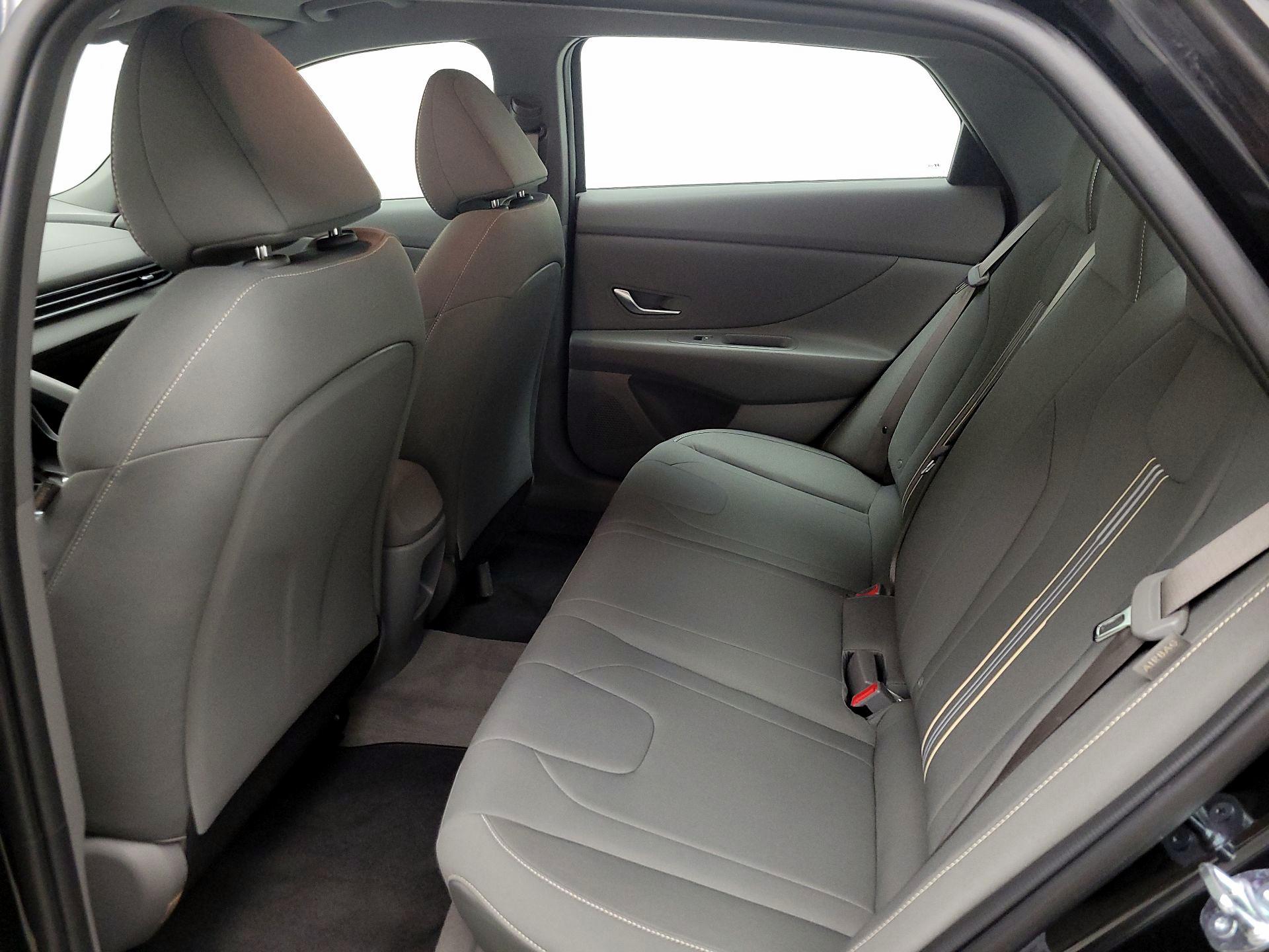 Thumbnail: 2025 Hyundai Elantra - 19