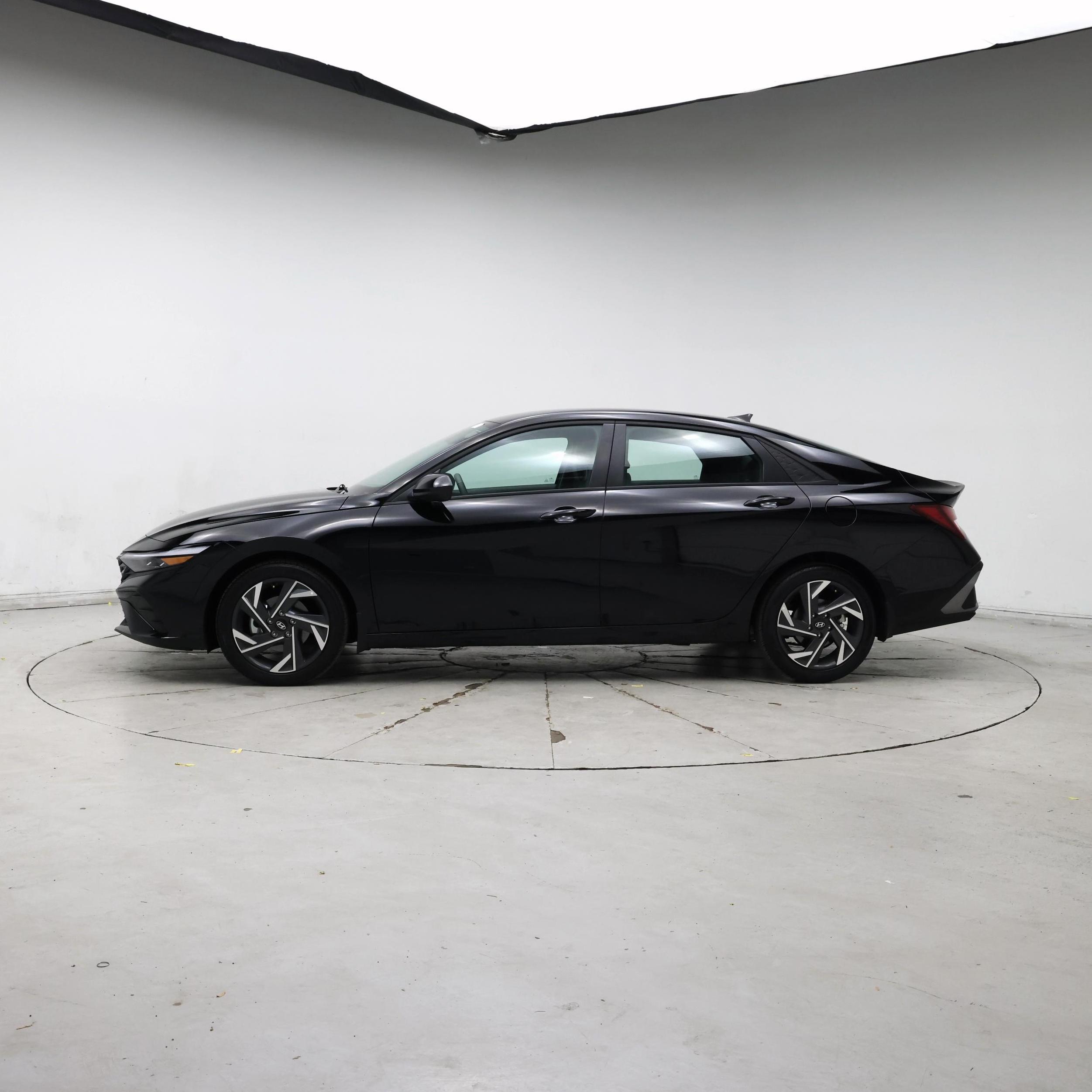 Thumbnail: 2025 Hyundai Elantra - 3