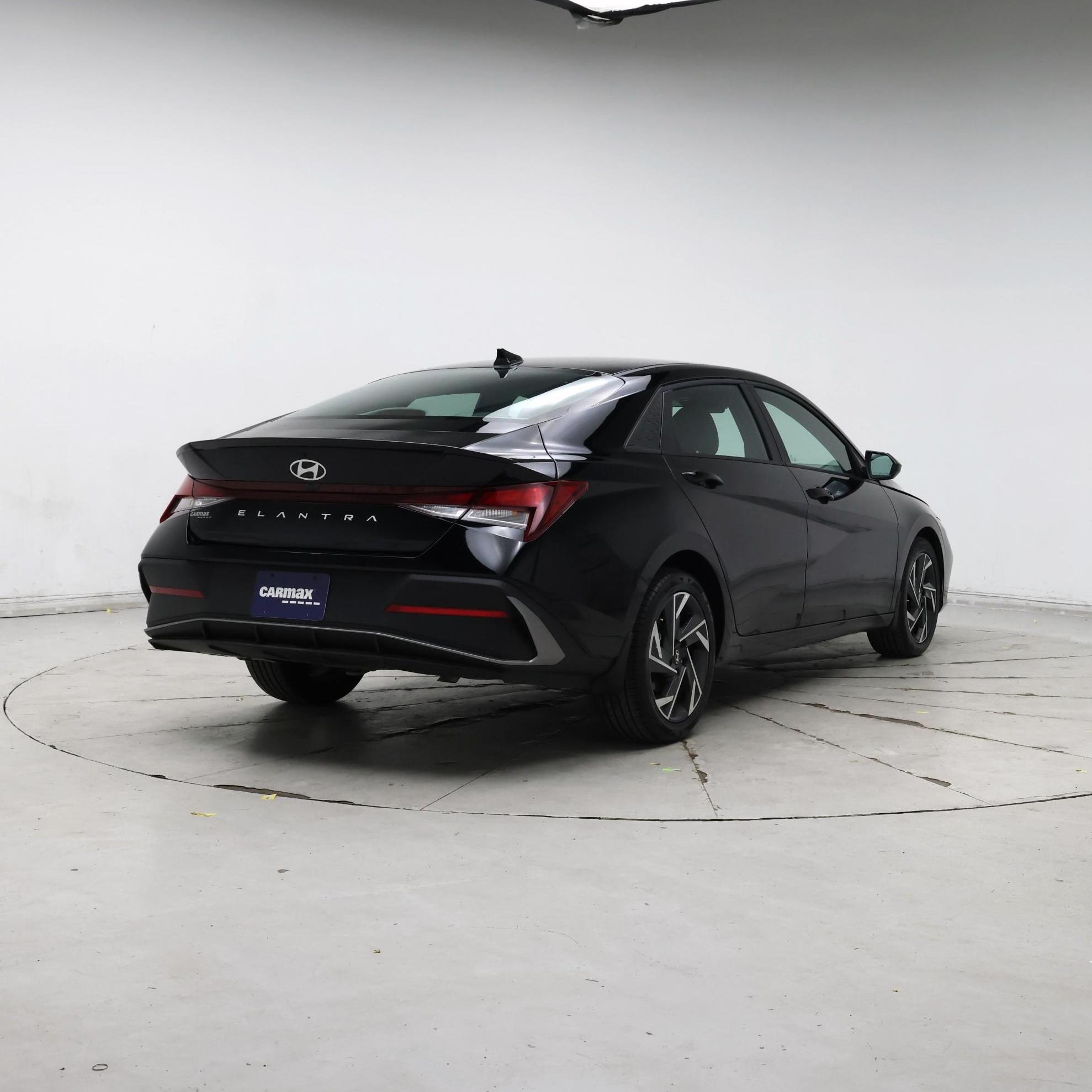 Thumbnail: 2025 Hyundai Elantra - 8