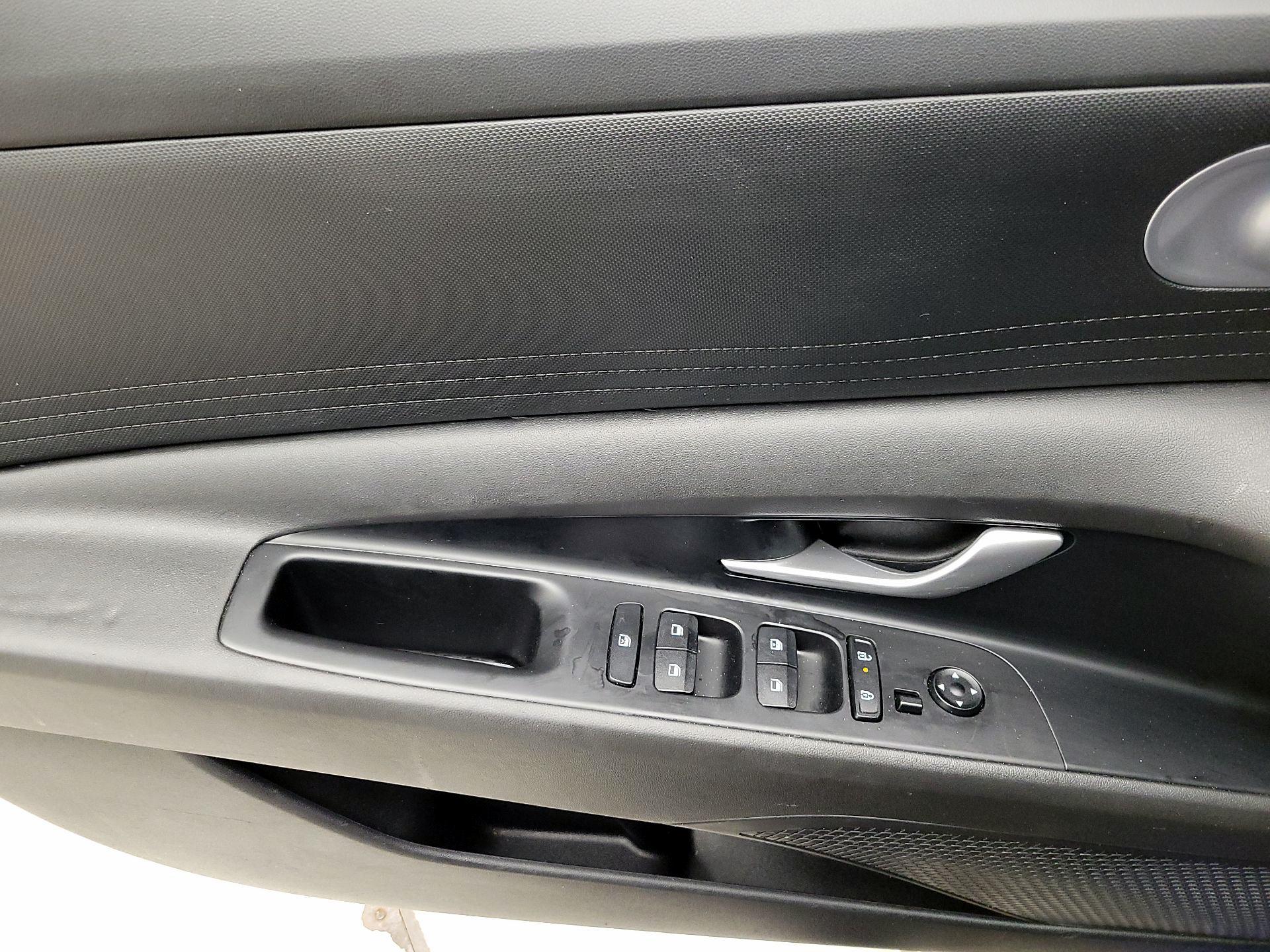 Thumbnail: 2024 Hyundai Elantra - 12