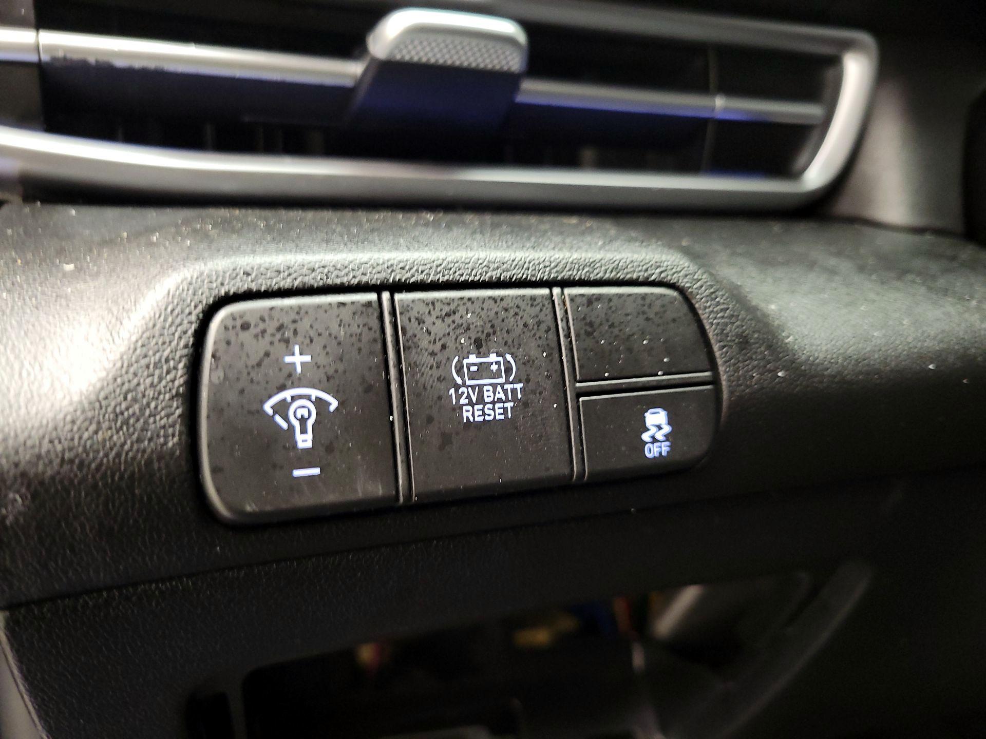 Thumbnail: 2024 Hyundai Elantra - 13