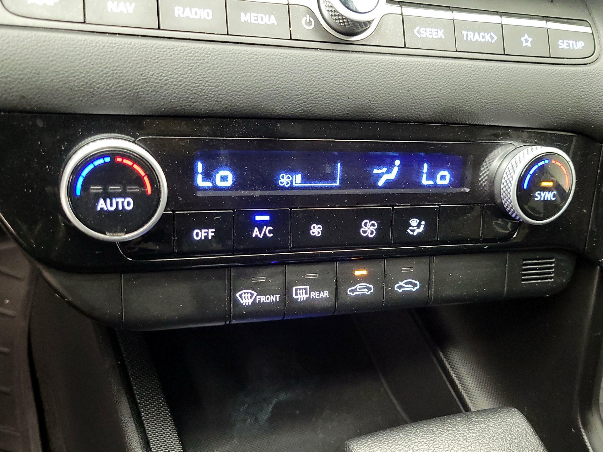 Thumbnail: 2024 Hyundai Elantra - 17