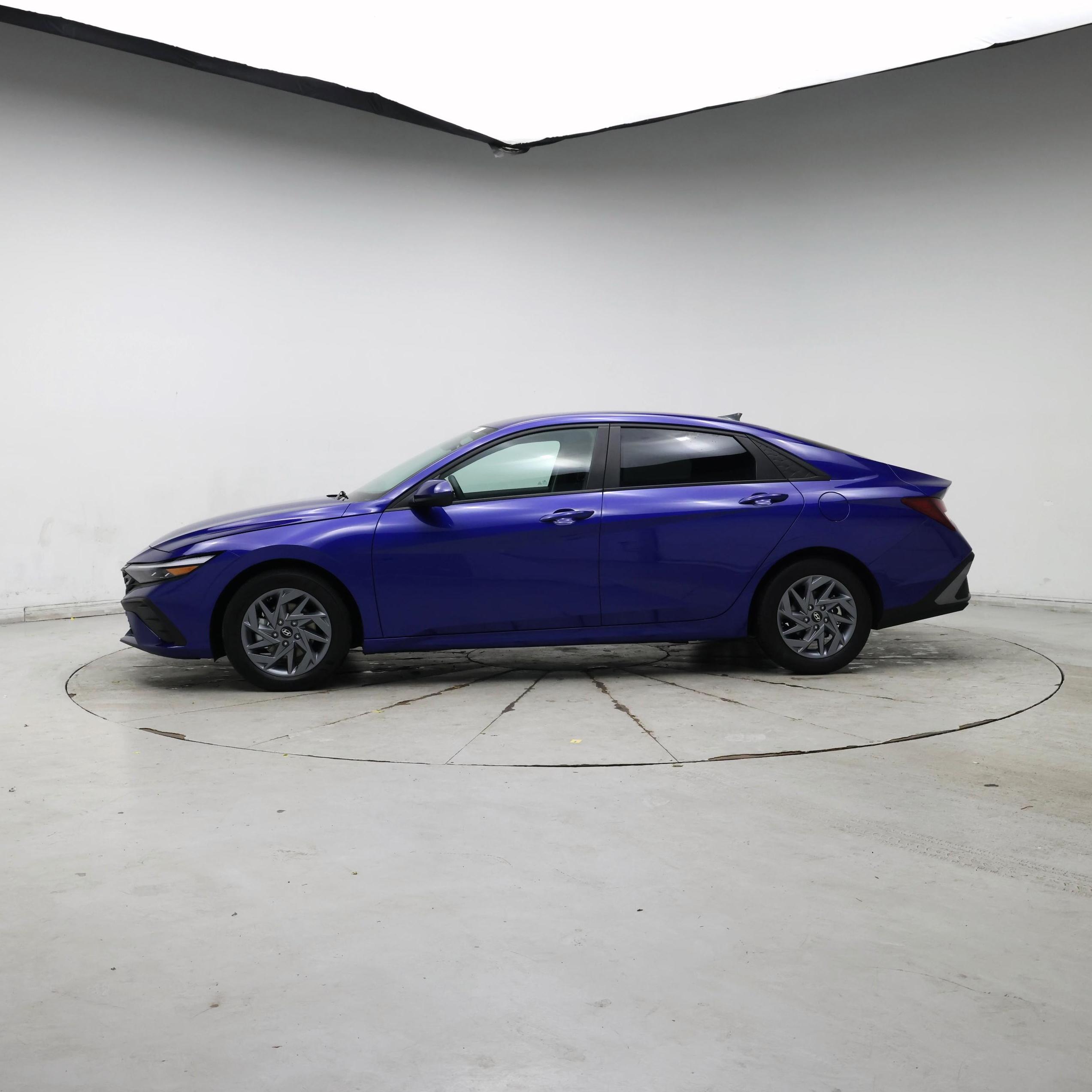 Thumbnail: 2024 Hyundai Elantra - 3