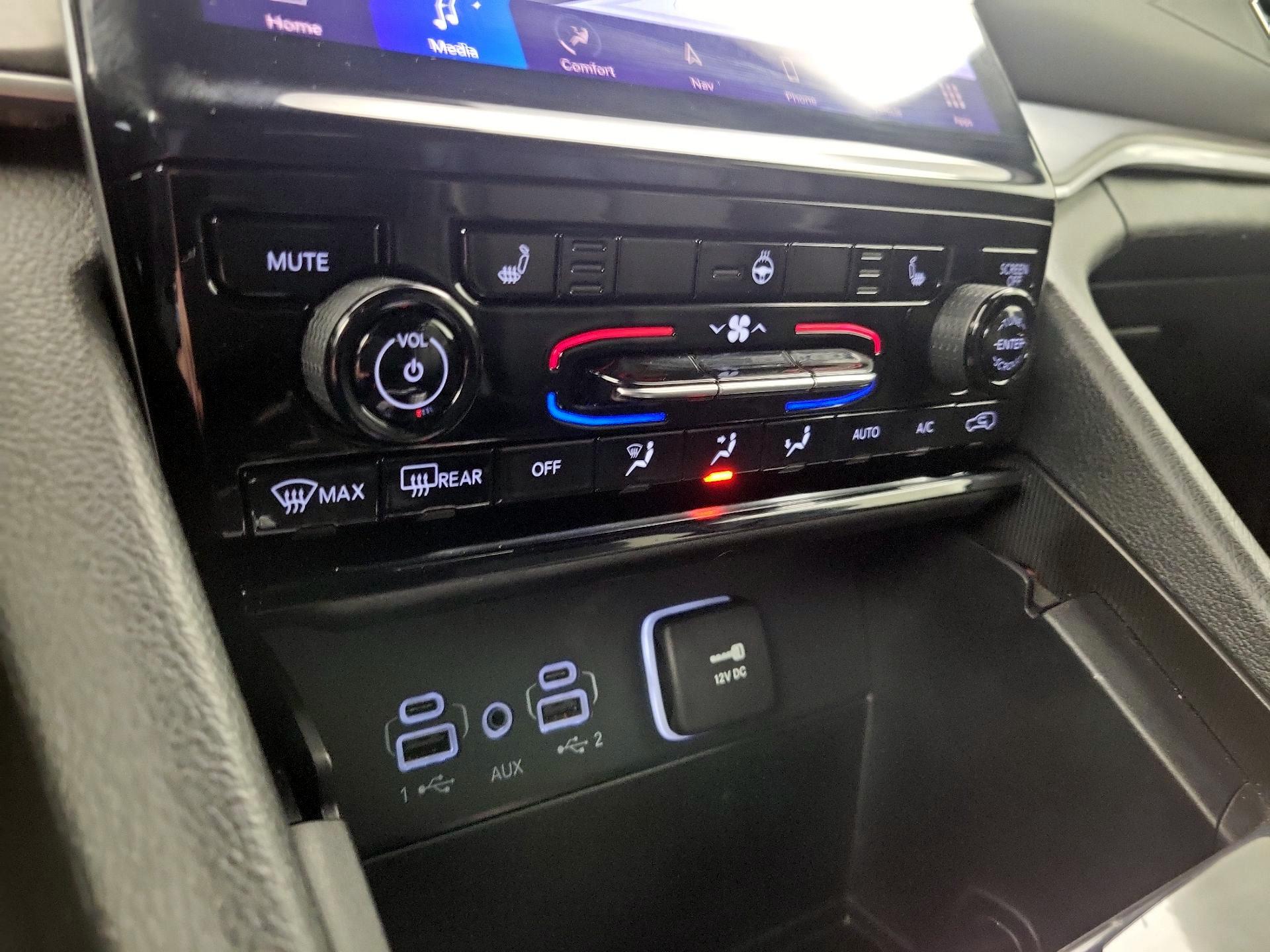 Thumbnail: 2024 Jeep Grand Cherokee - 17