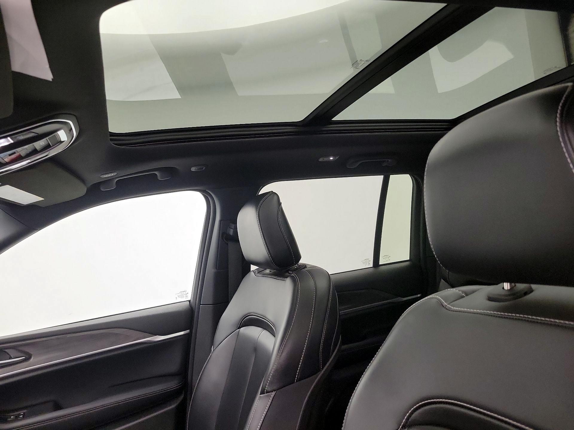 Thumbnail: 2024 Jeep Grand Cherokee - 20