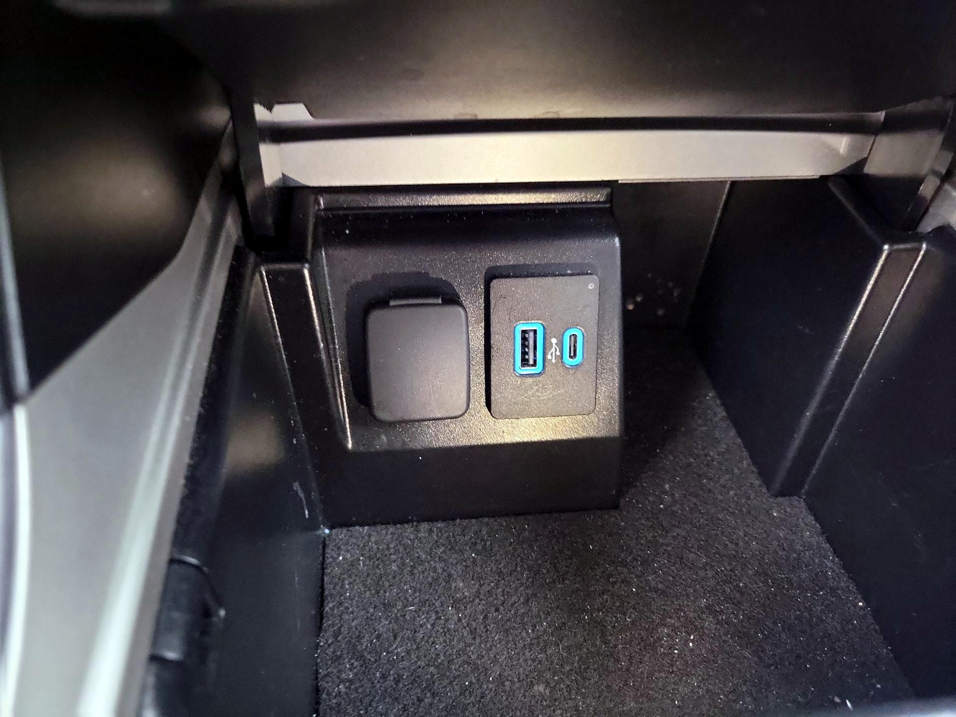 Thumbnail: 2023 Ford Explorer - 18