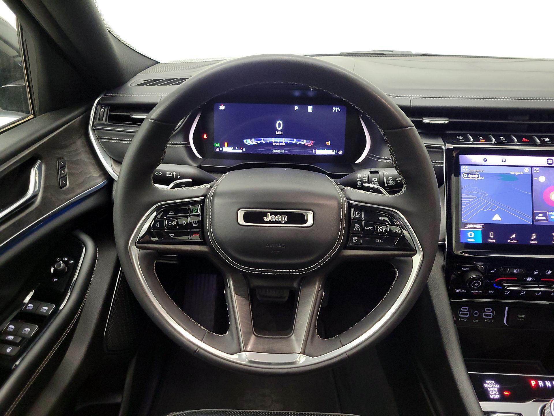 Thumbnail: 2024 Jeep Grand Cherokee - 10