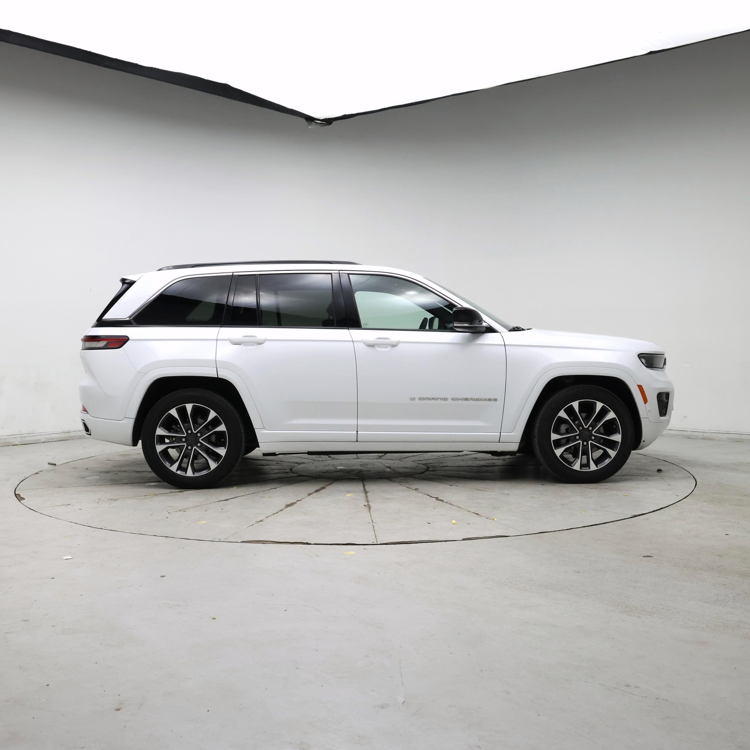 Thumbnail: 2024 Jeep Grand Cherokee - 7