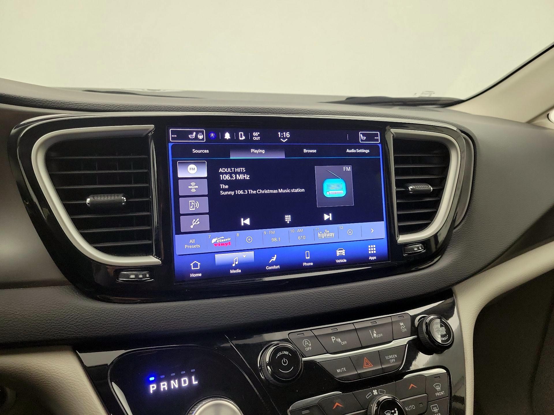 Thumbnail: 2024 Chrysler Pacifica - 15