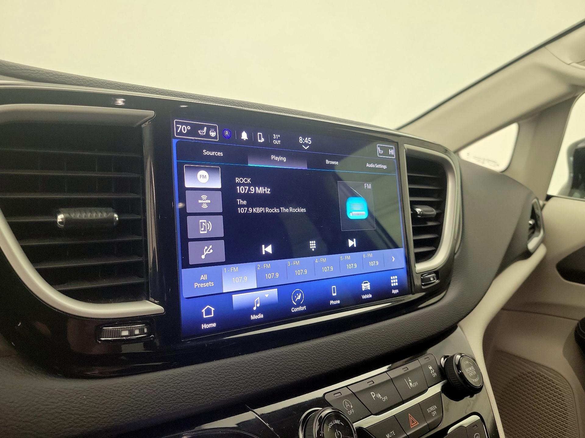 Thumbnail: 2024 Chrysler Pacifica - 15