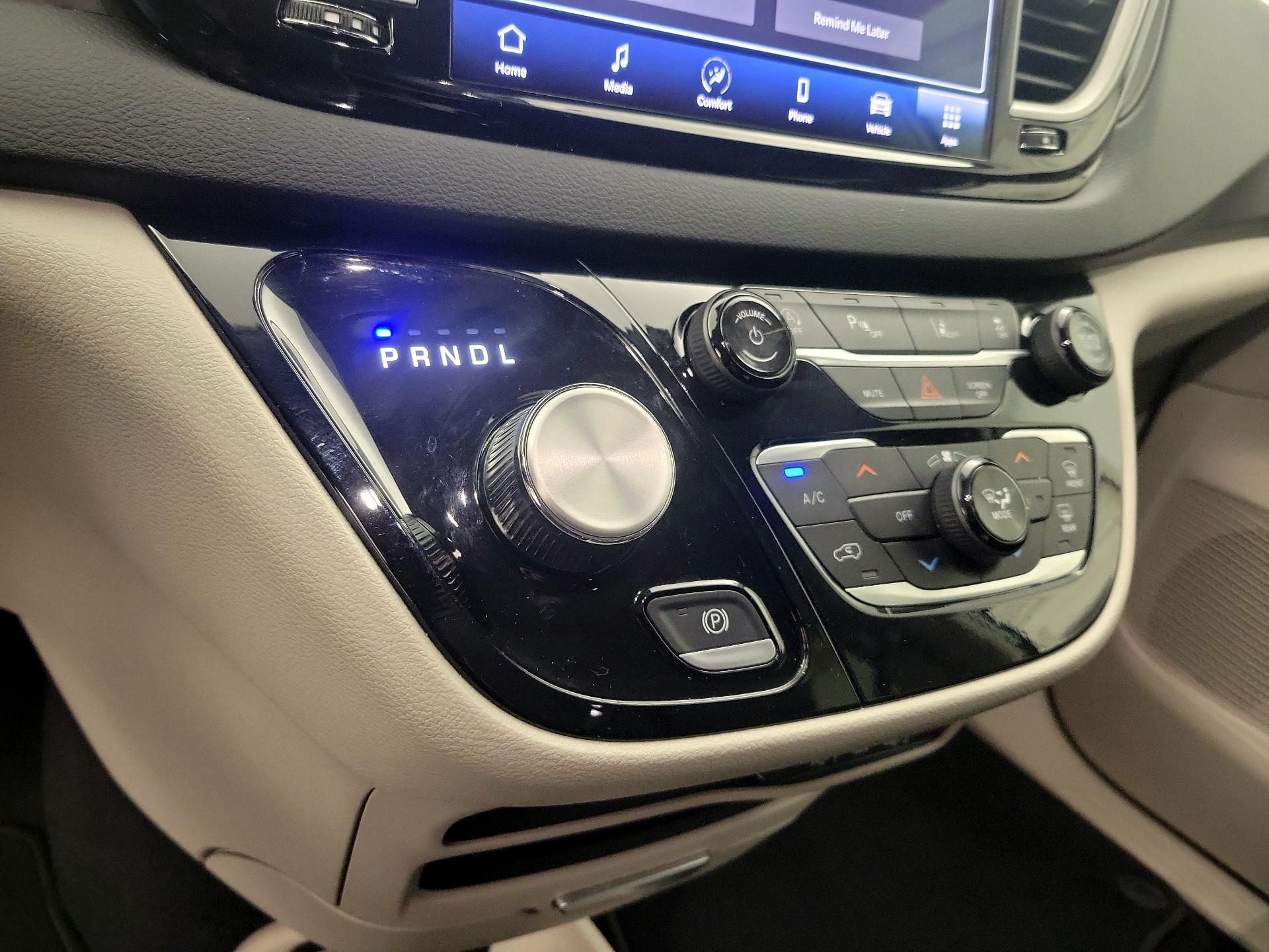 Thumbnail: 2024 Chrysler Pacifica - 17