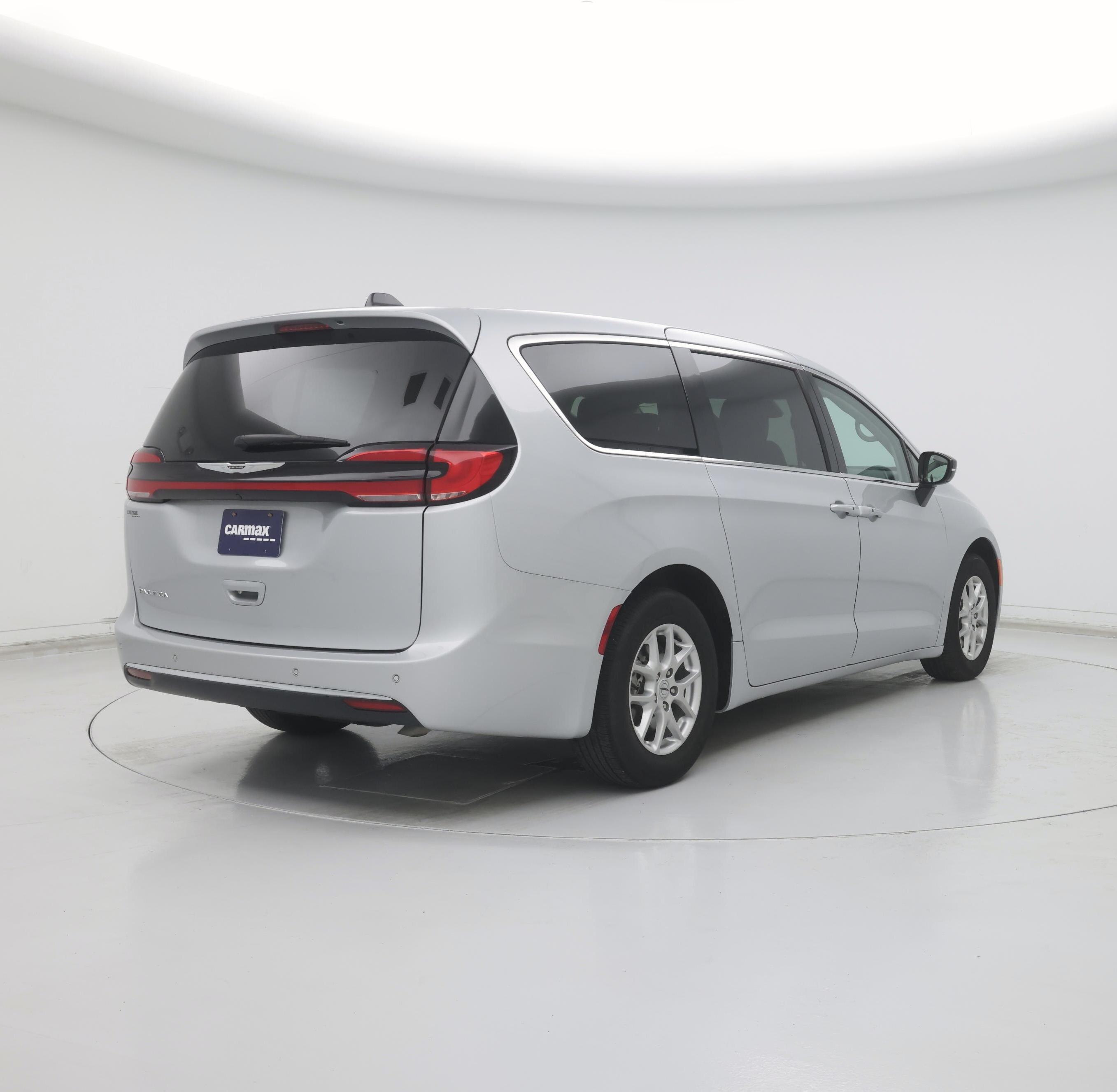 Thumbnail: 2024 Chrysler Pacifica - 8