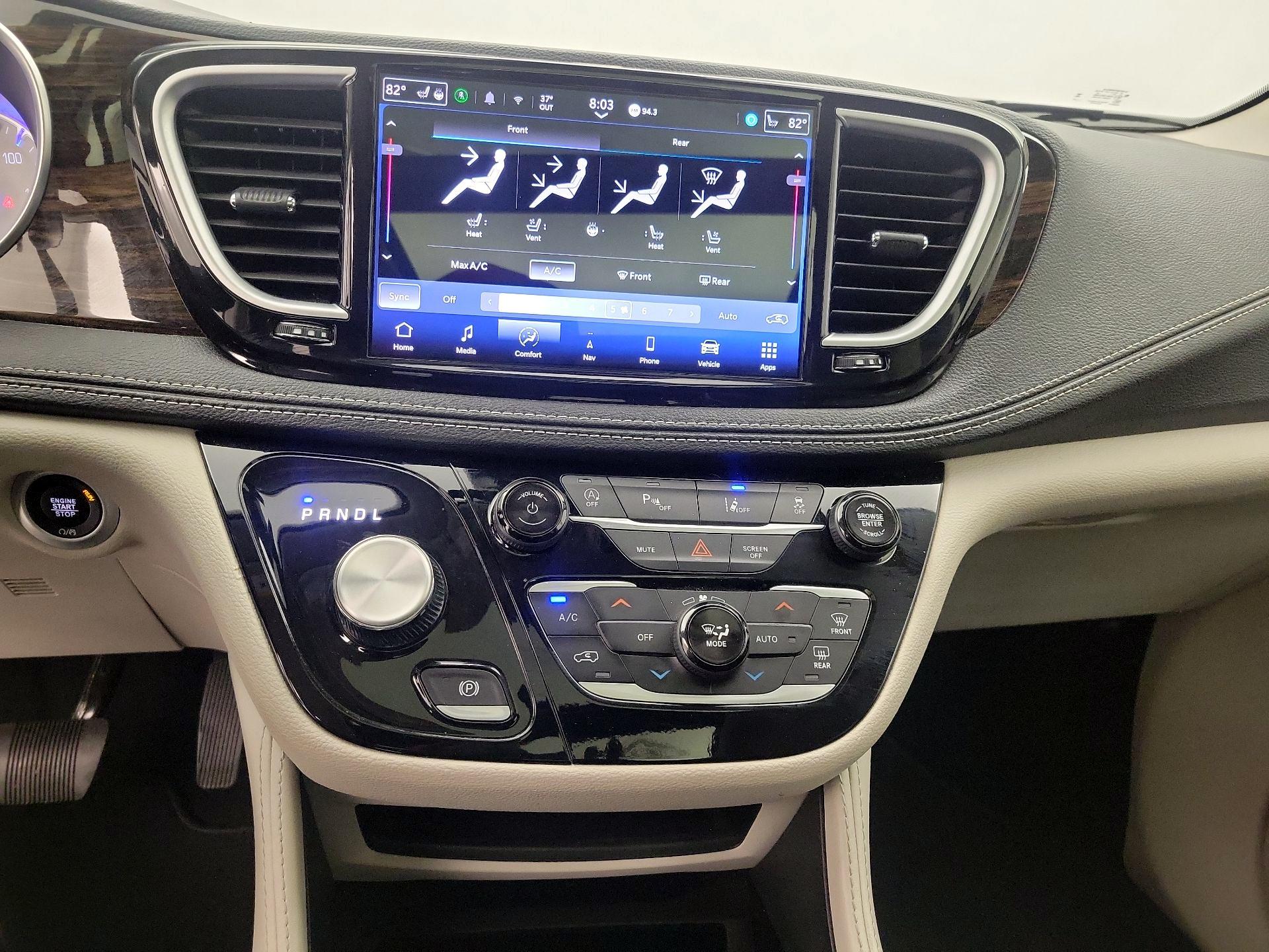 Thumbnail: 2024 Chrysler Pacifica - 17