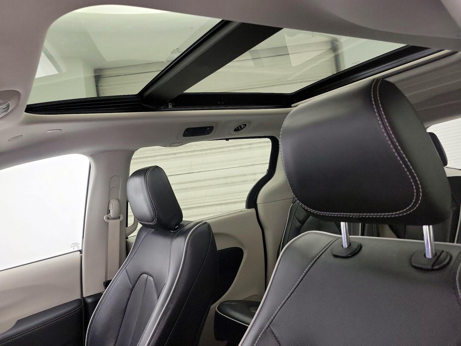 Thumbnail: 2024 Chrysler Pacifica - 19