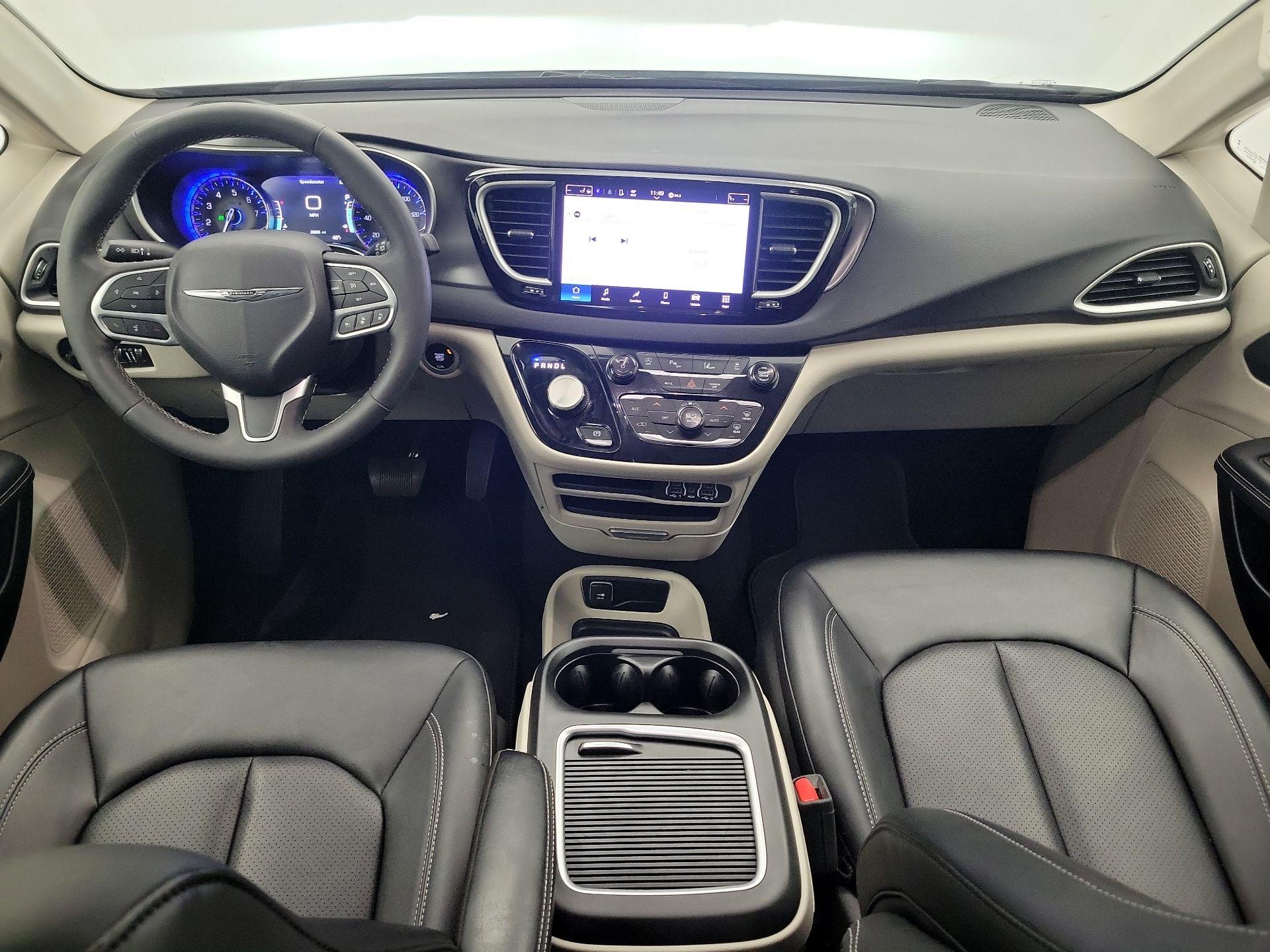 Thumbnail: 2024 Chrysler Pacifica - 9