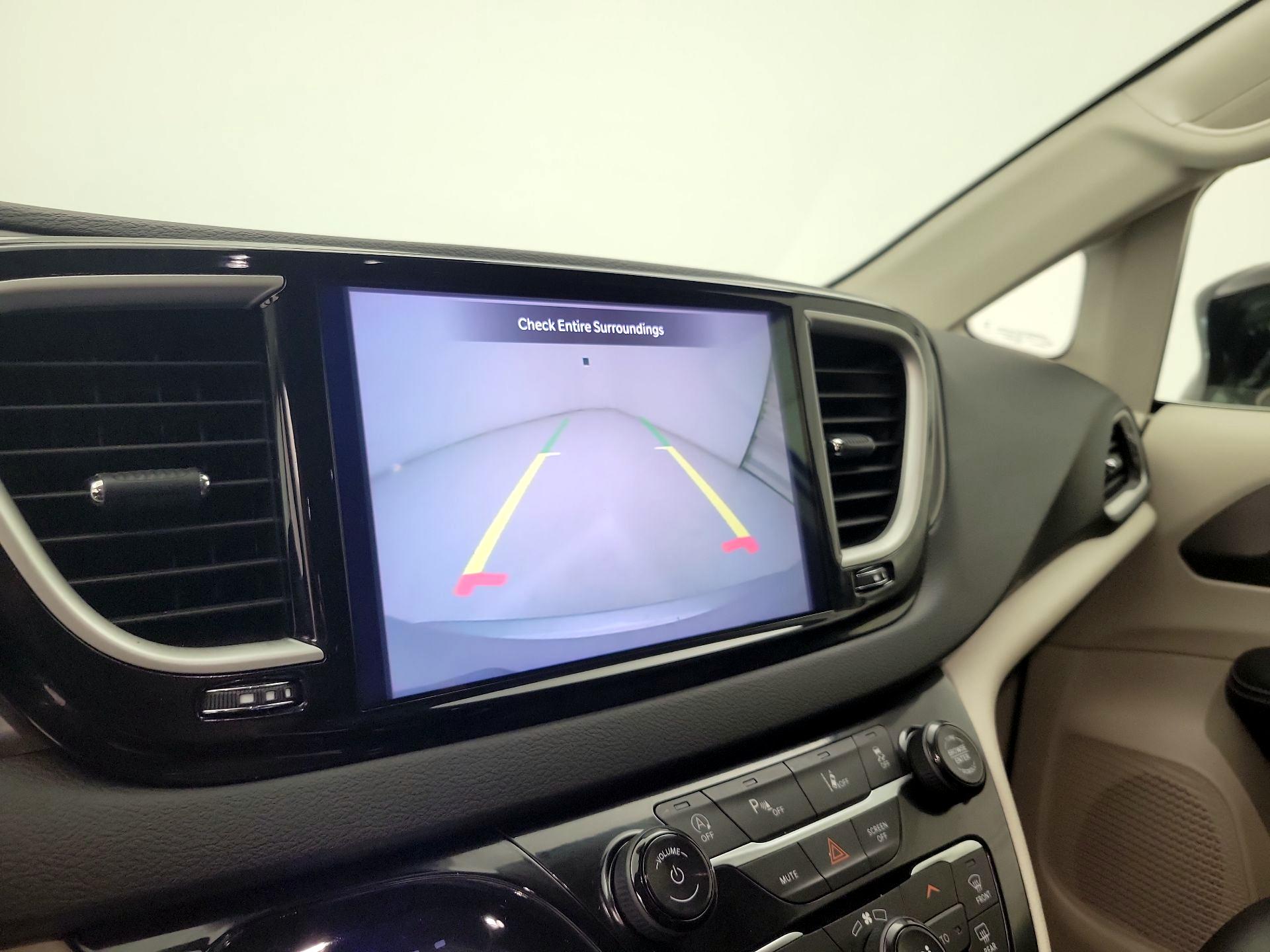 Thumbnail: 2024 Chrysler Pacifica - 14