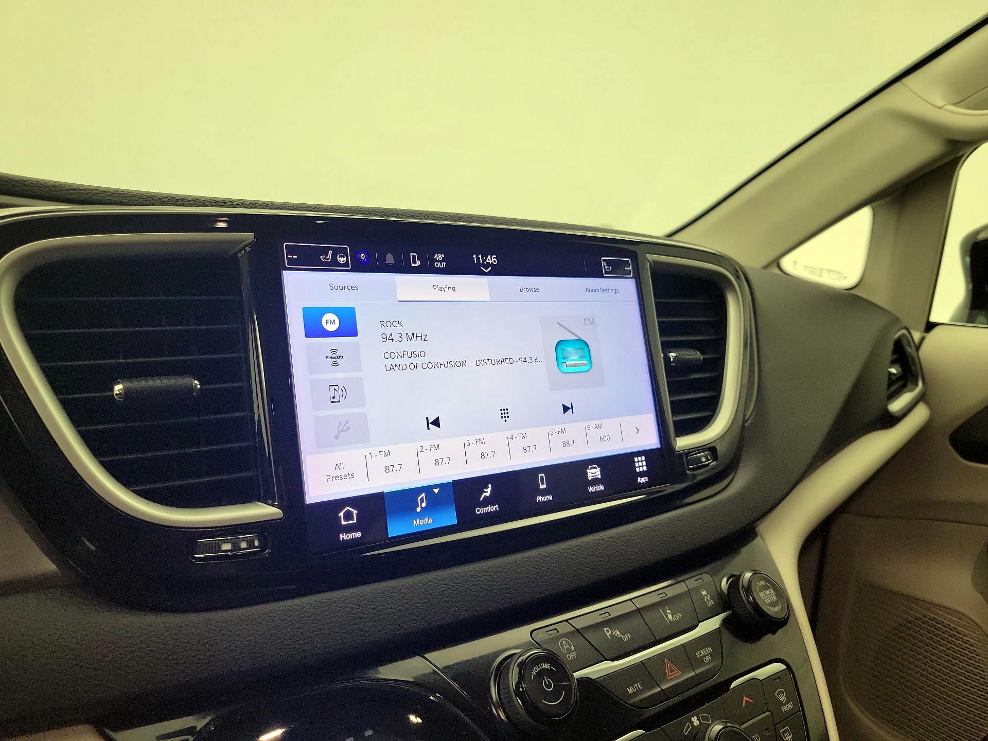 Thumbnail: 2024 Chrysler Pacifica - 15