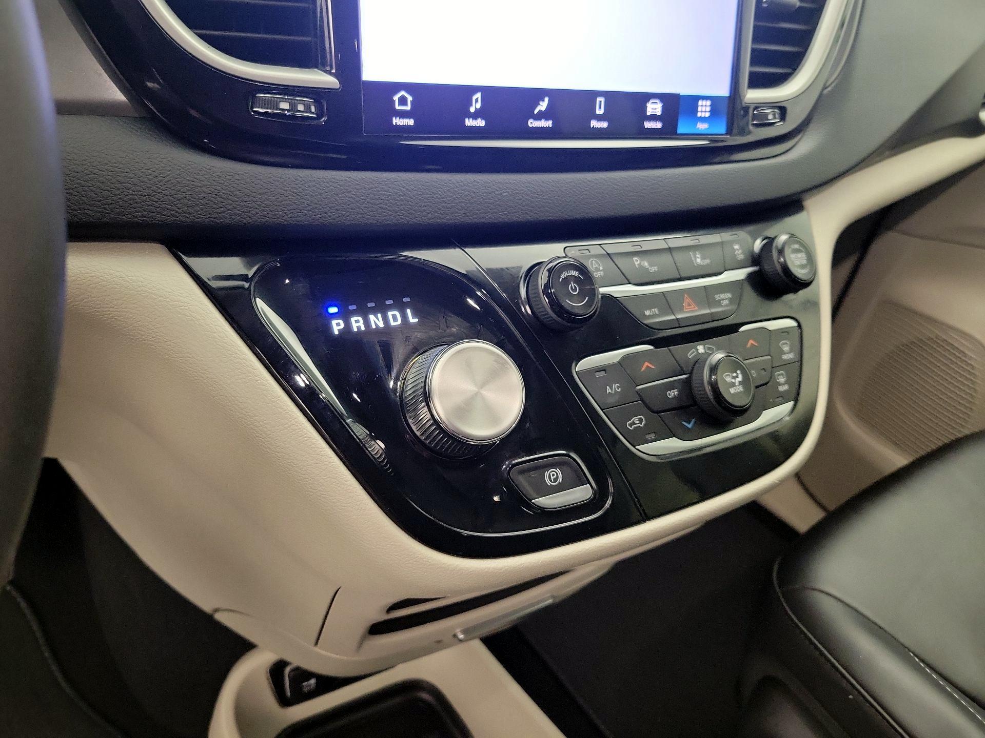 Thumbnail: 2024 Chrysler Pacifica - 17