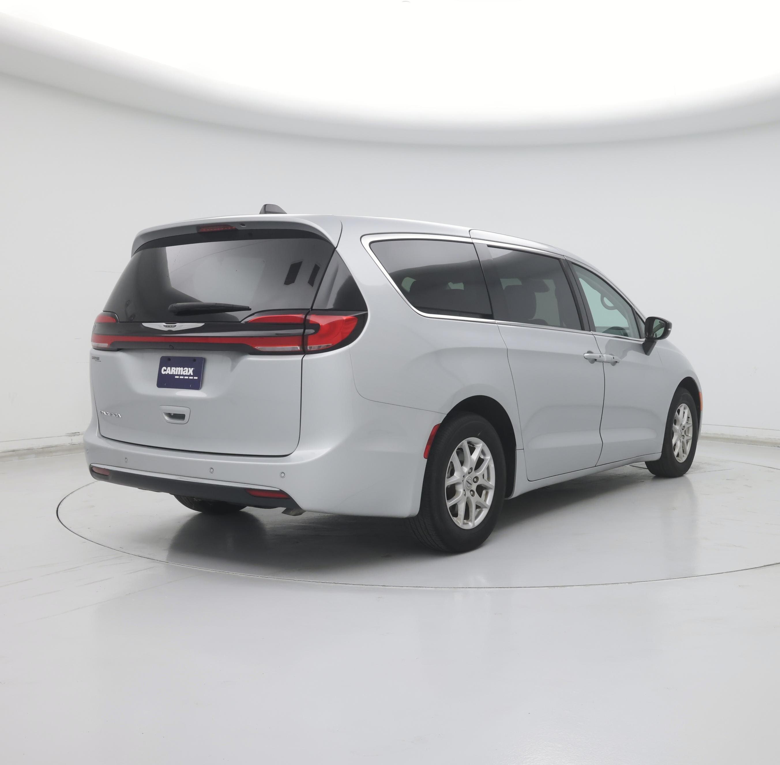 Thumbnail: 2024 Chrysler Pacifica - 8