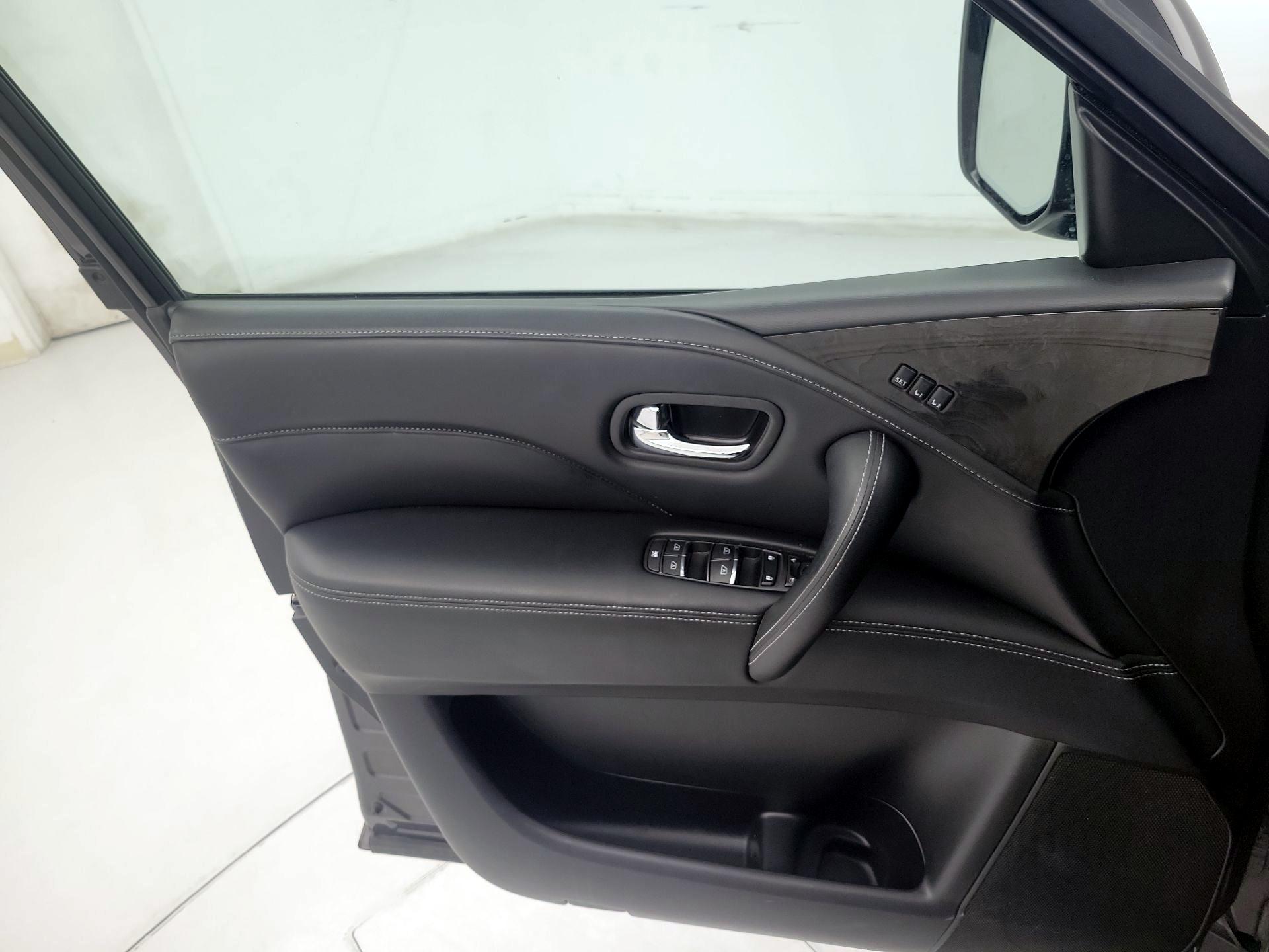 Thumbnail: 2024 INFINITI QX80 - 12