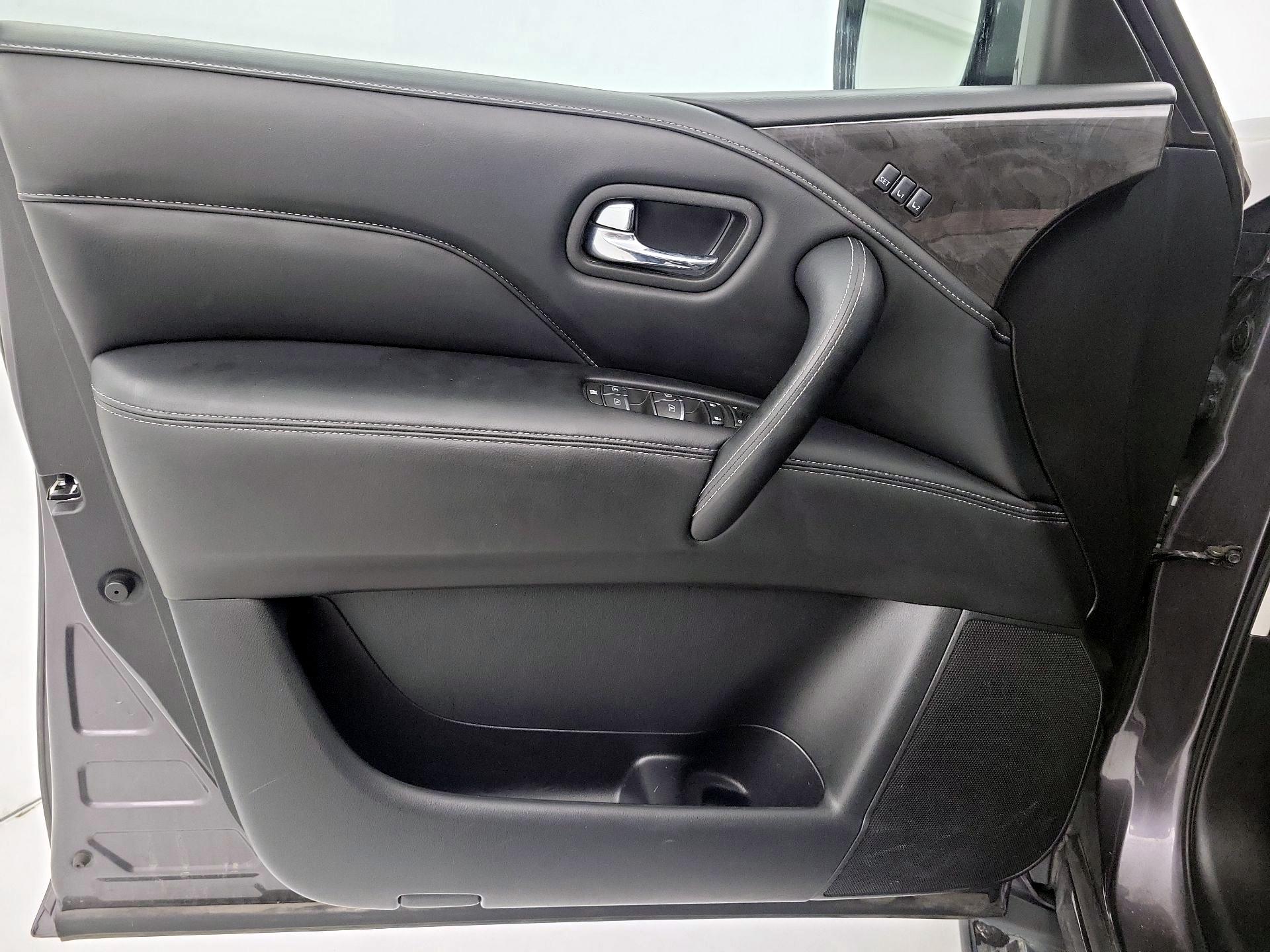 Thumbnail: 2024 INFINITI QX80 - 12