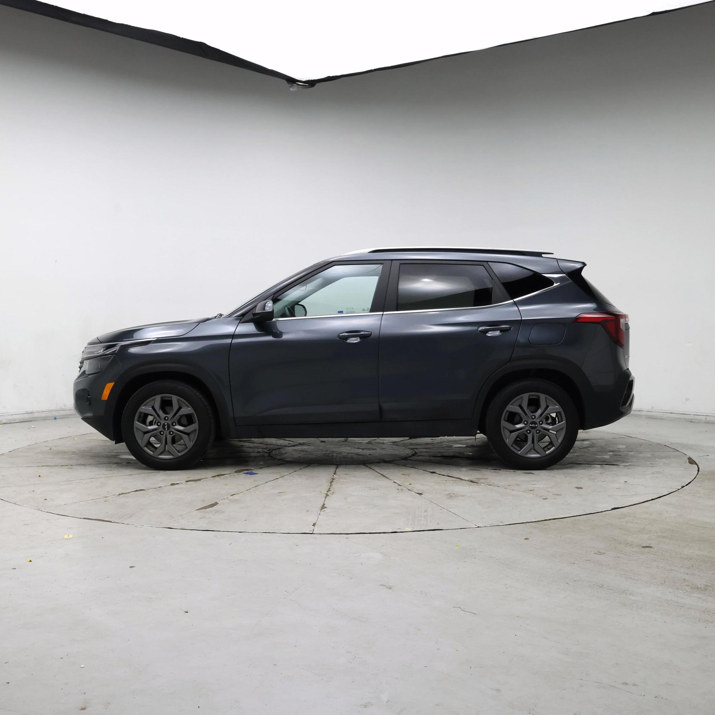 Thumbnail: 2024 Kia Seltos - 3