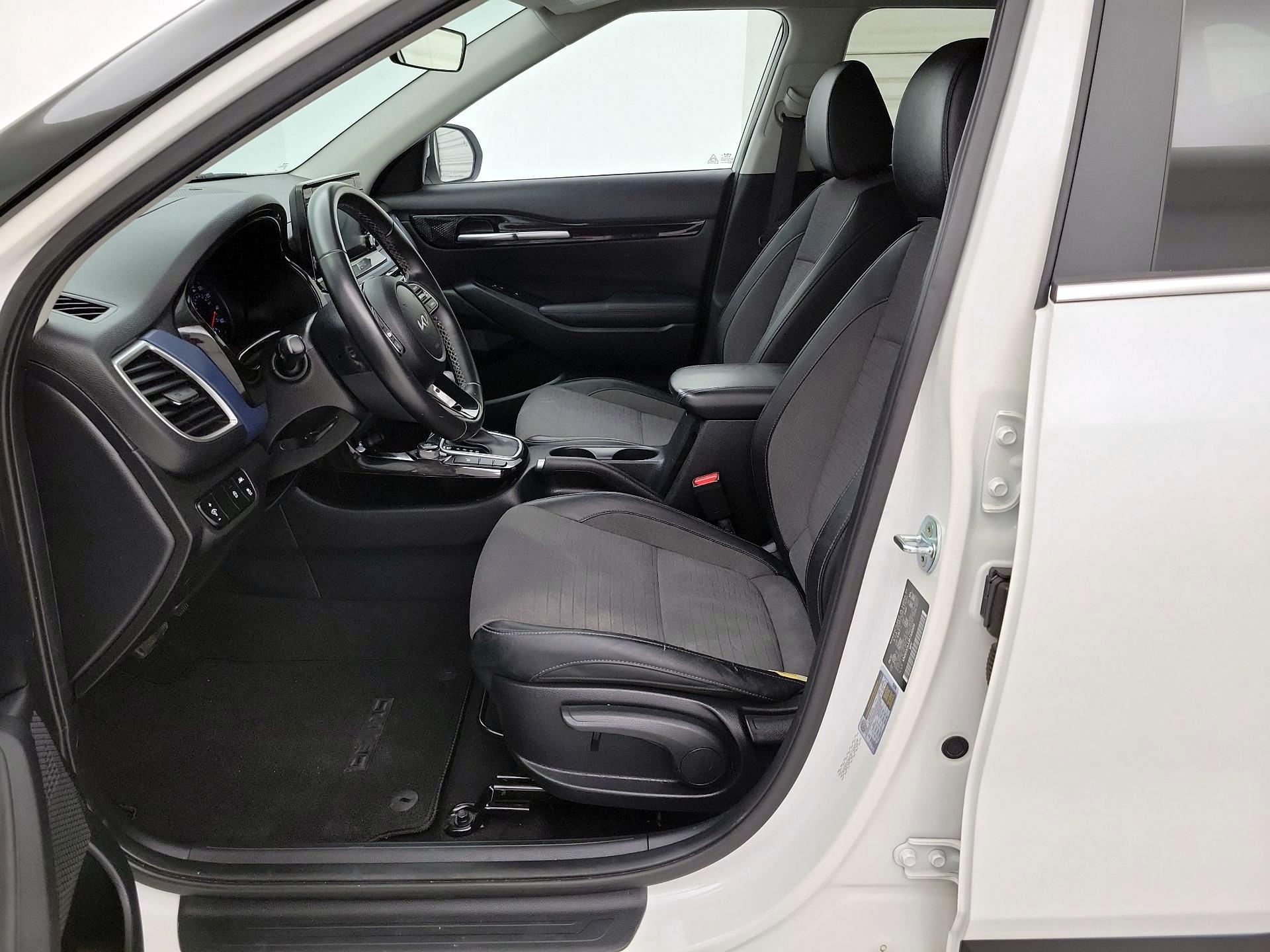 Thumbnail: 2023 Kia Seltos - 11