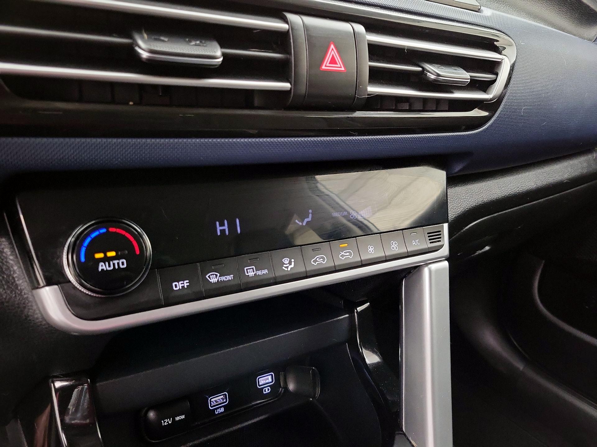 Thumbnail: 2023 Kia Seltos - 16