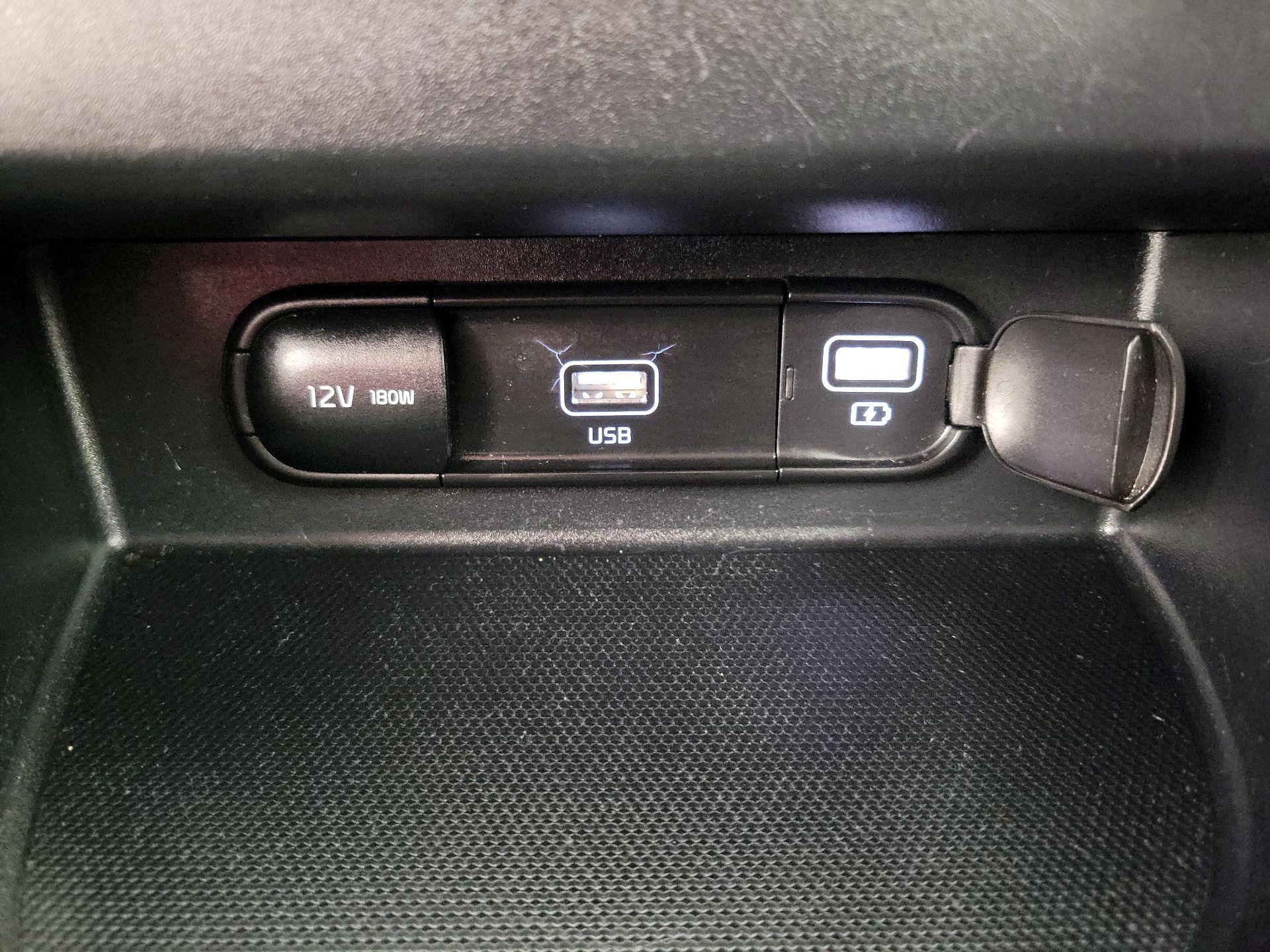 Thumbnail: 2023 Kia Seltos - 18