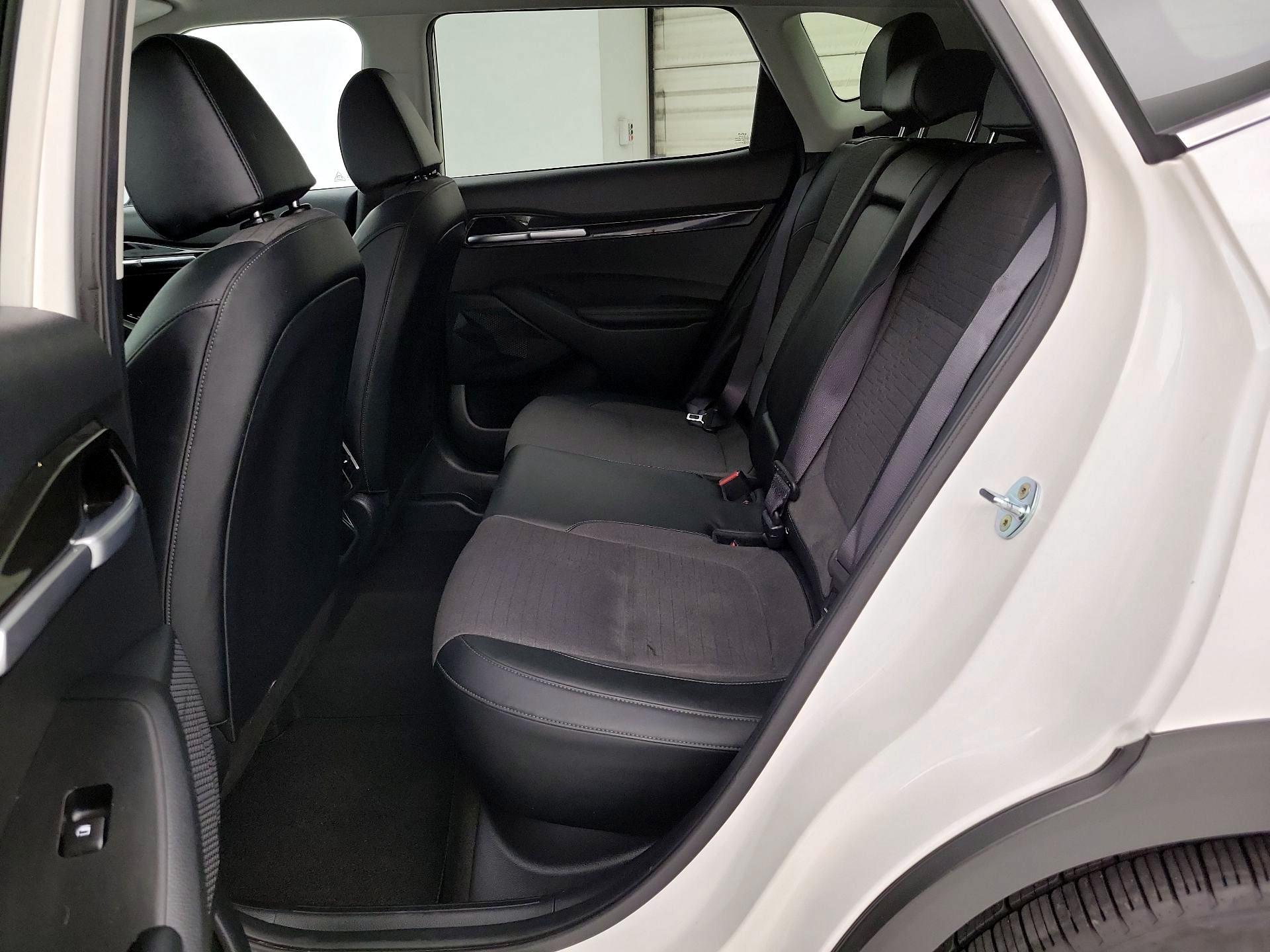 Thumbnail: 2023 Kia Seltos - 19