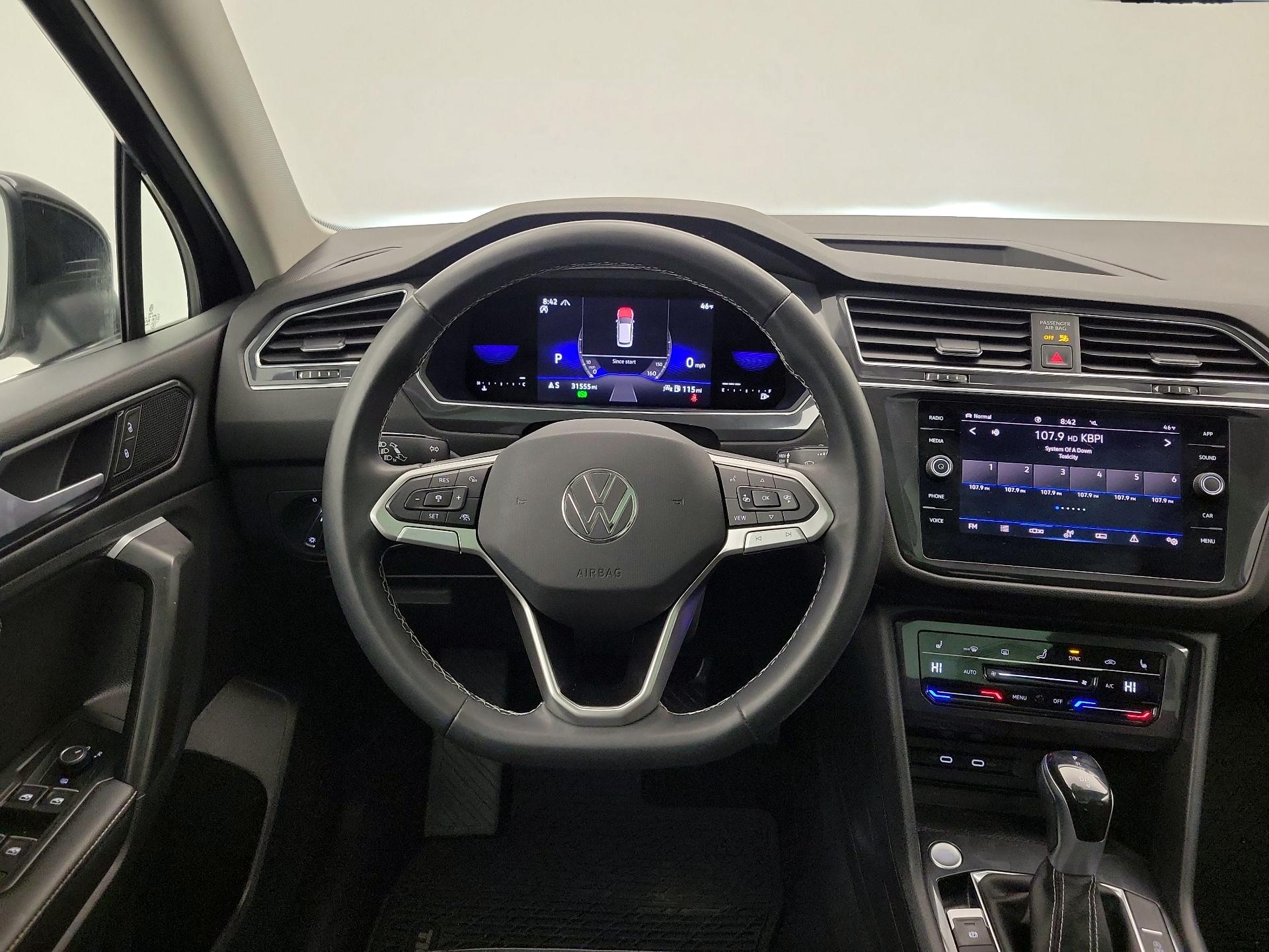 Thumbnail: 2022 Volkswagen Tiguan - 10