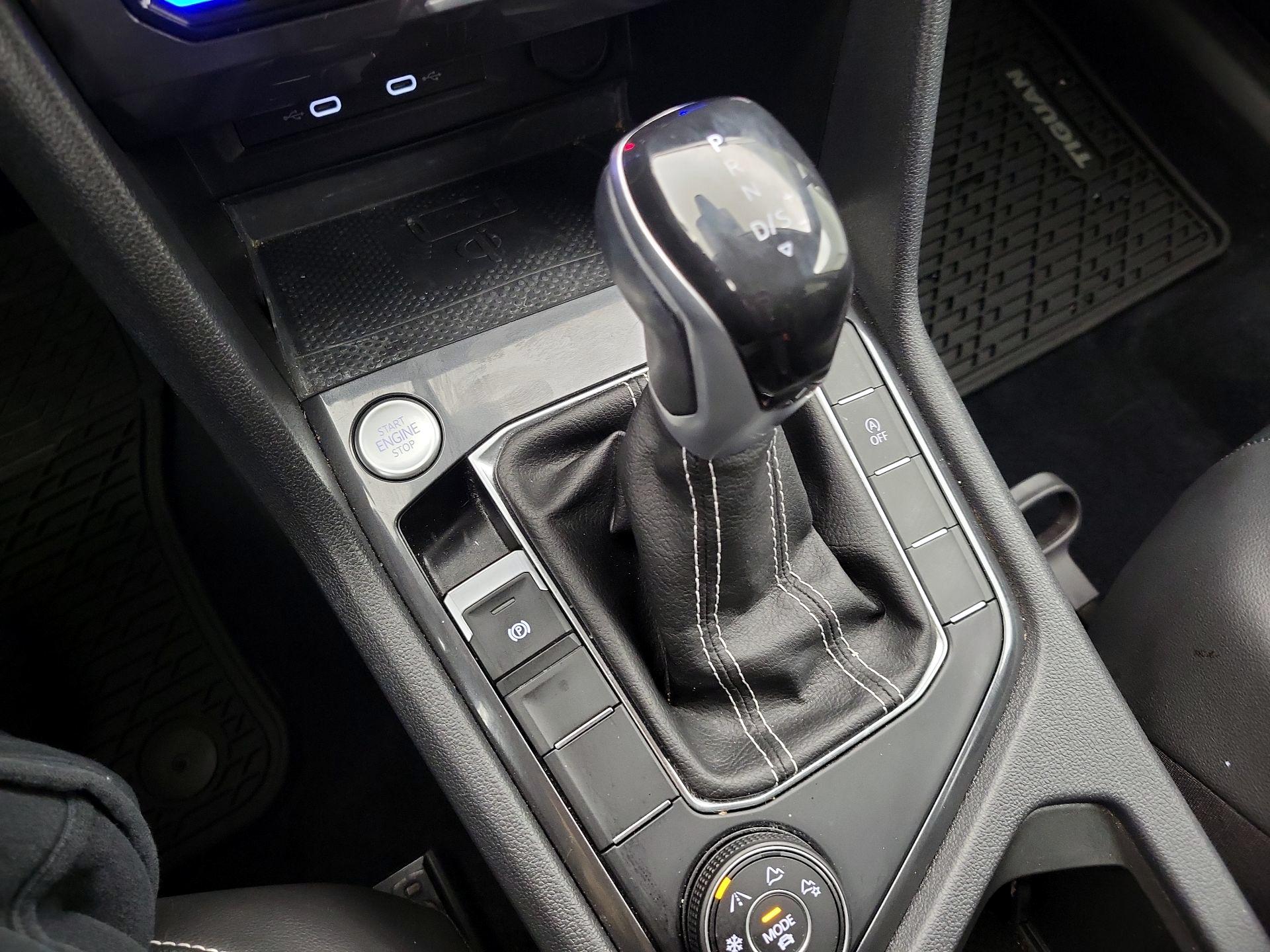 Thumbnail: 2022 Volkswagen Tiguan - 17