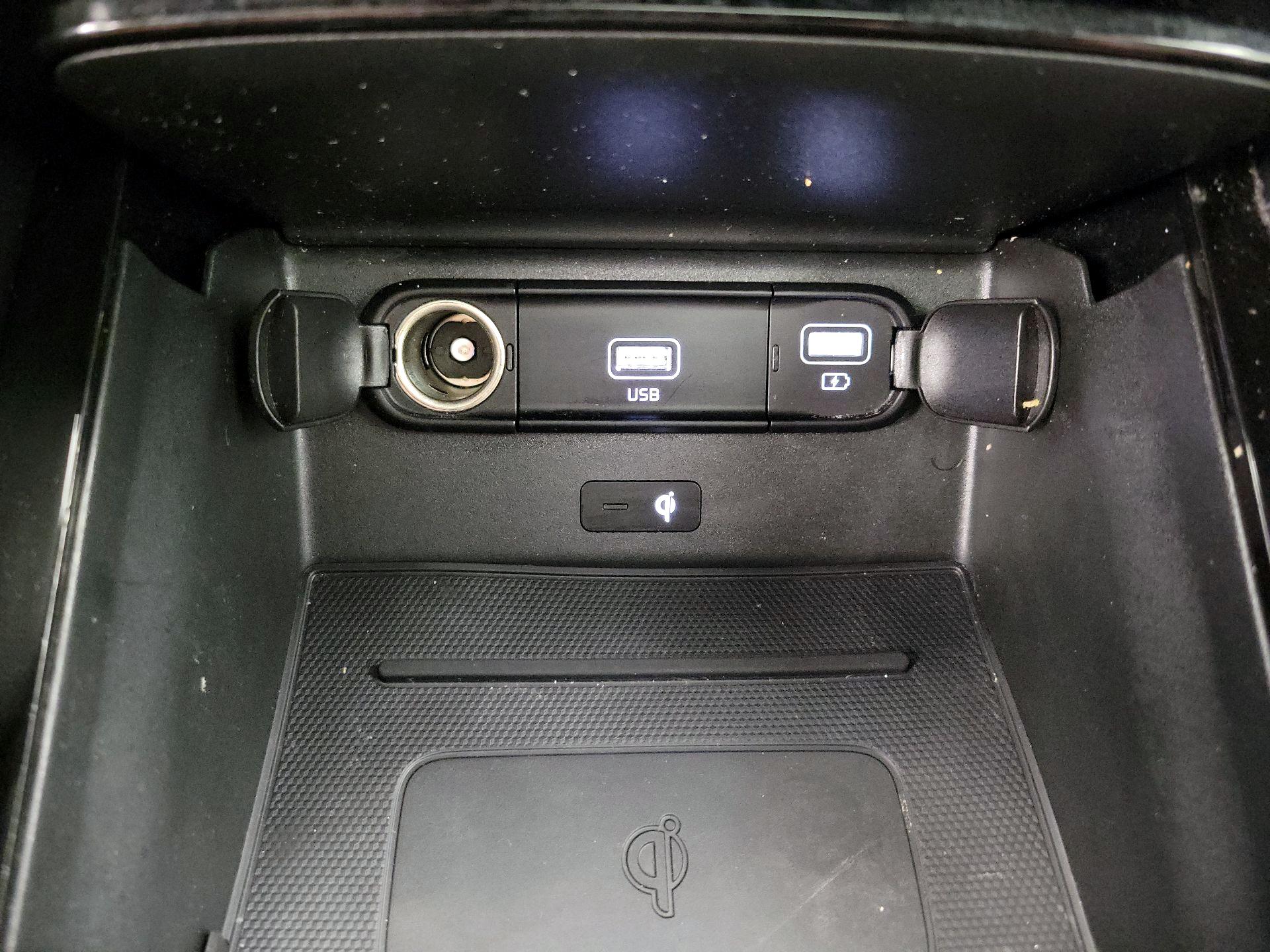 Thumbnail: 2022 Kia Telluride - 18