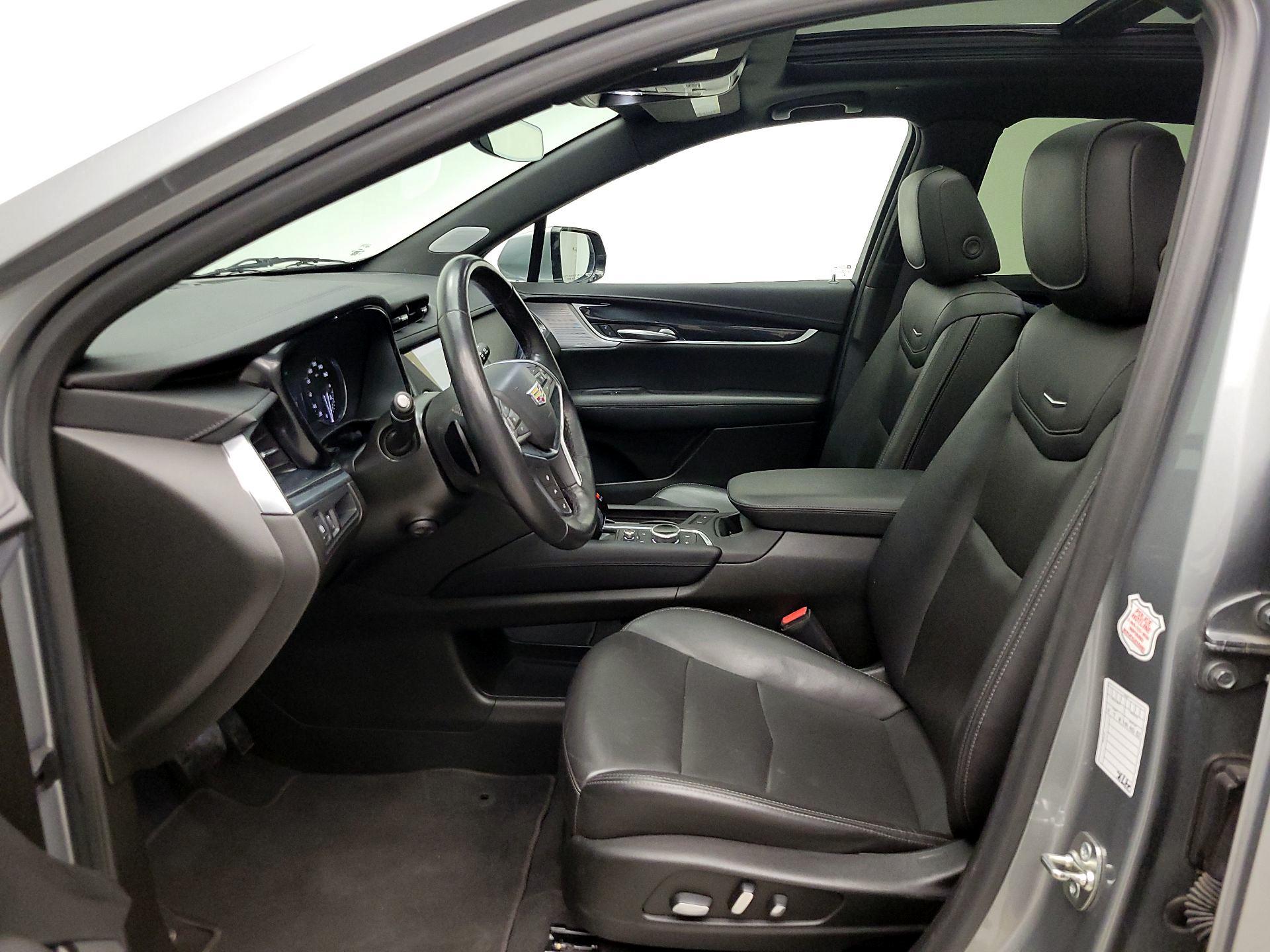 Thumbnail: 2024 Cadillac XT5 - 11