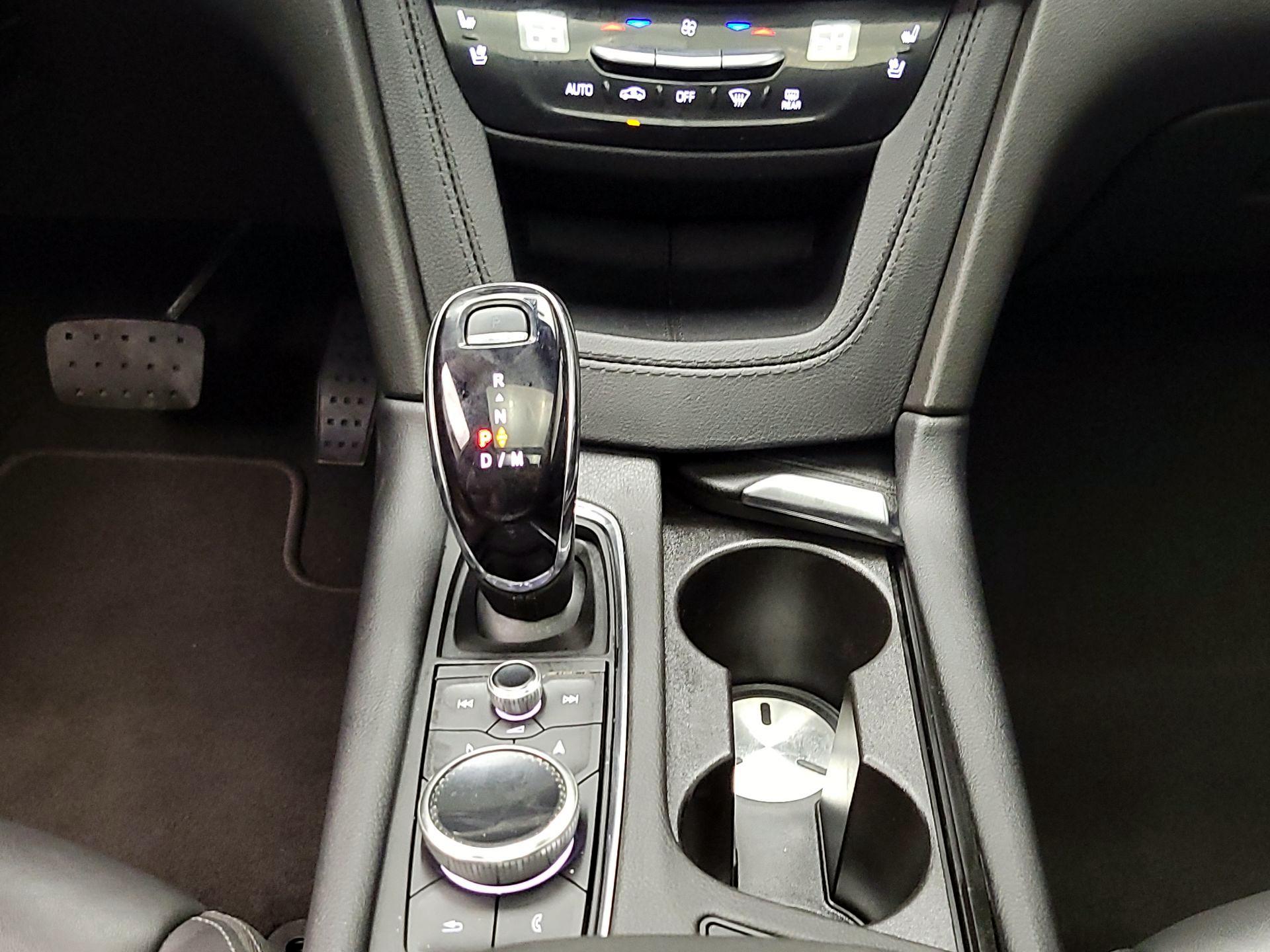 Thumbnail: 2024 Cadillac XT5 - 18