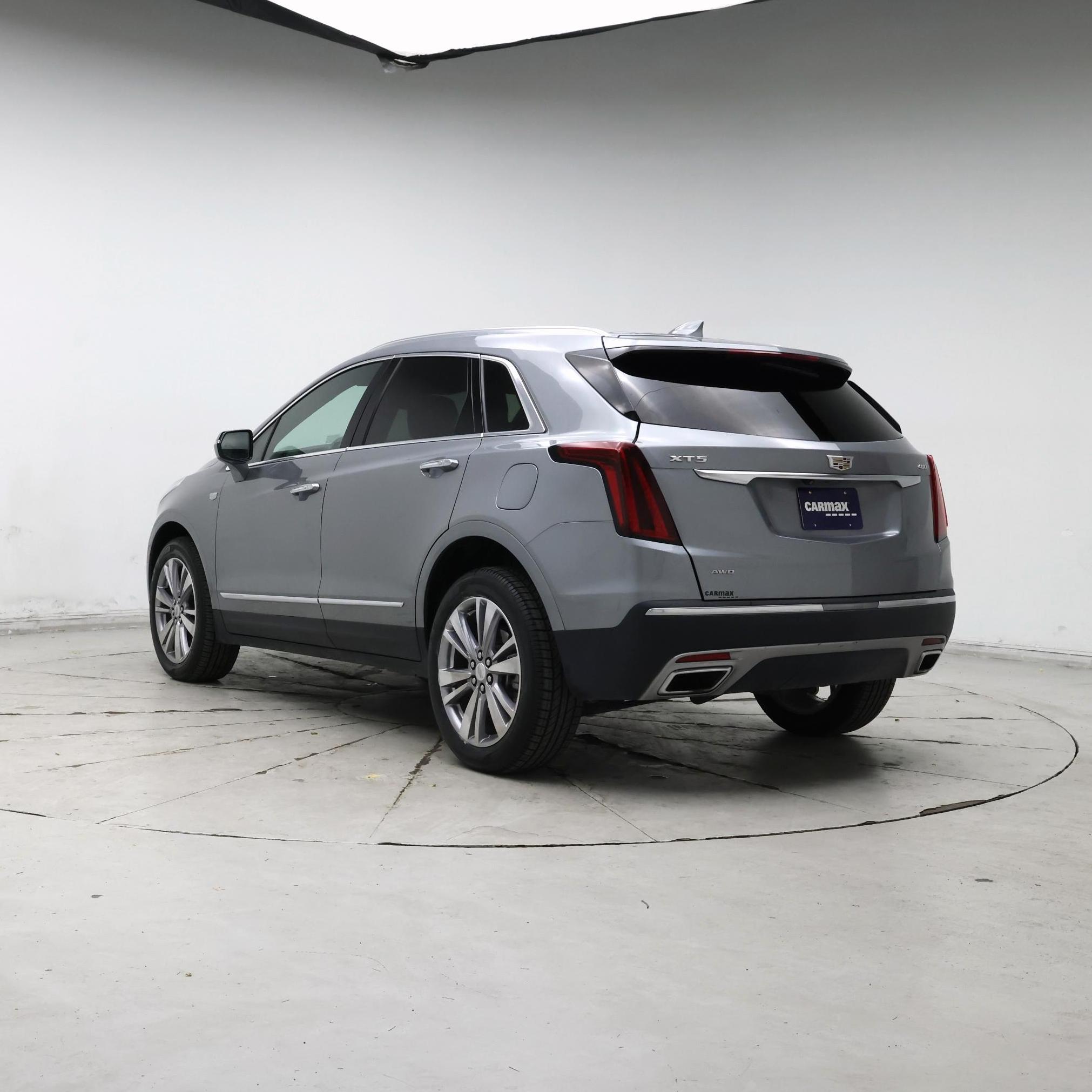 Thumbnail: 2024 Cadillac XT5 - 2