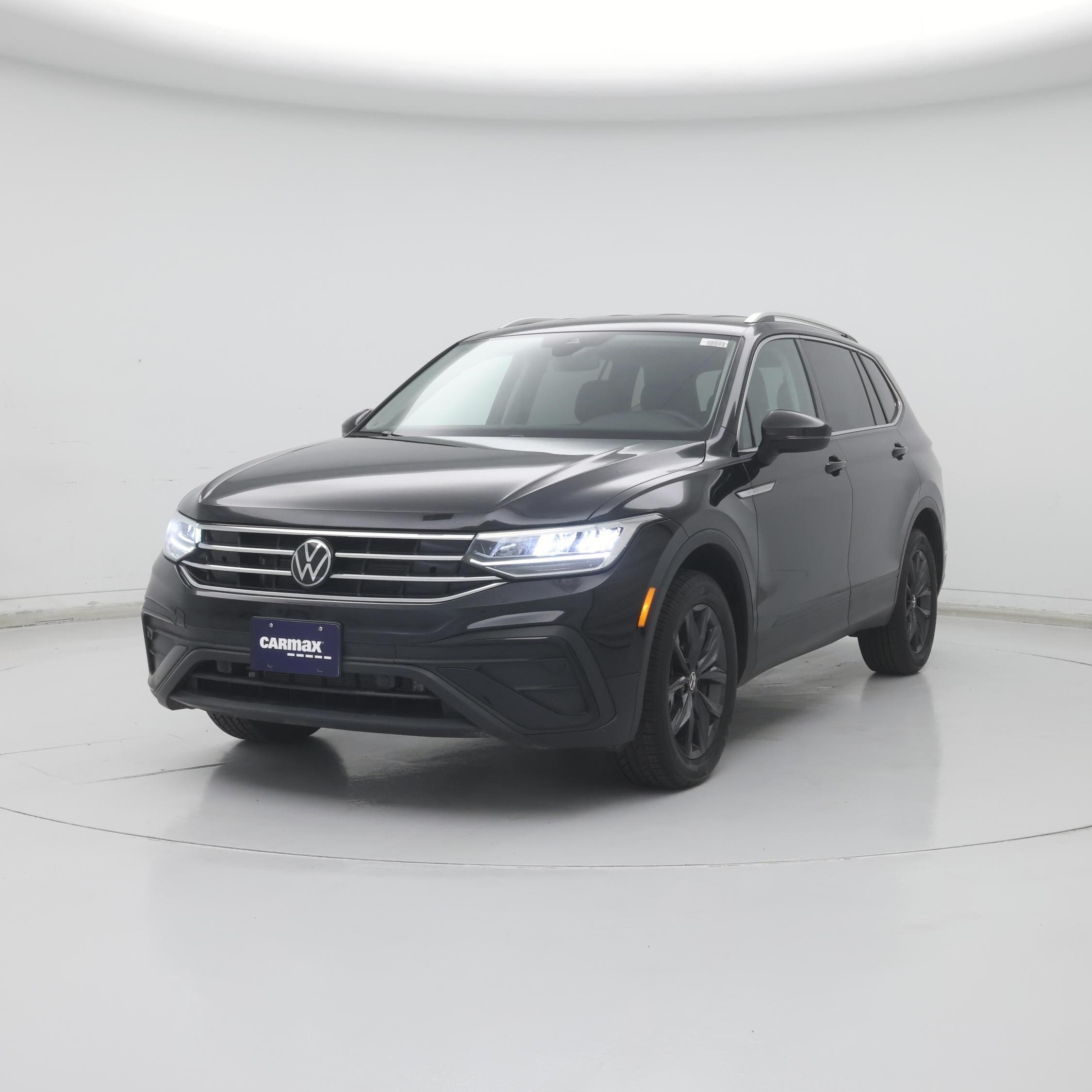 Thumbnail: 2024 Volkswagen Tiguan - 4