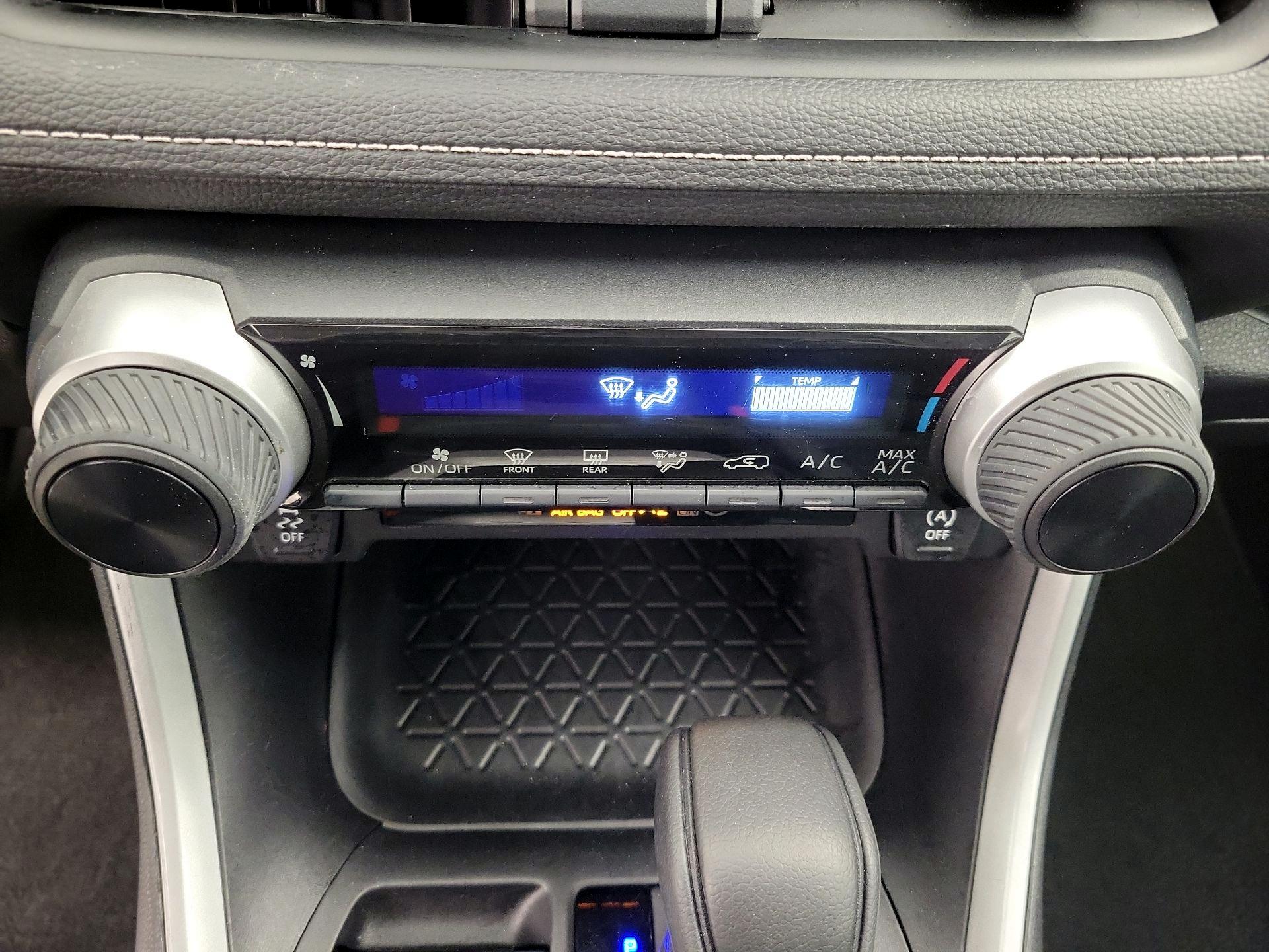 Thumbnail: 2024 Toyota RAV4 - 16