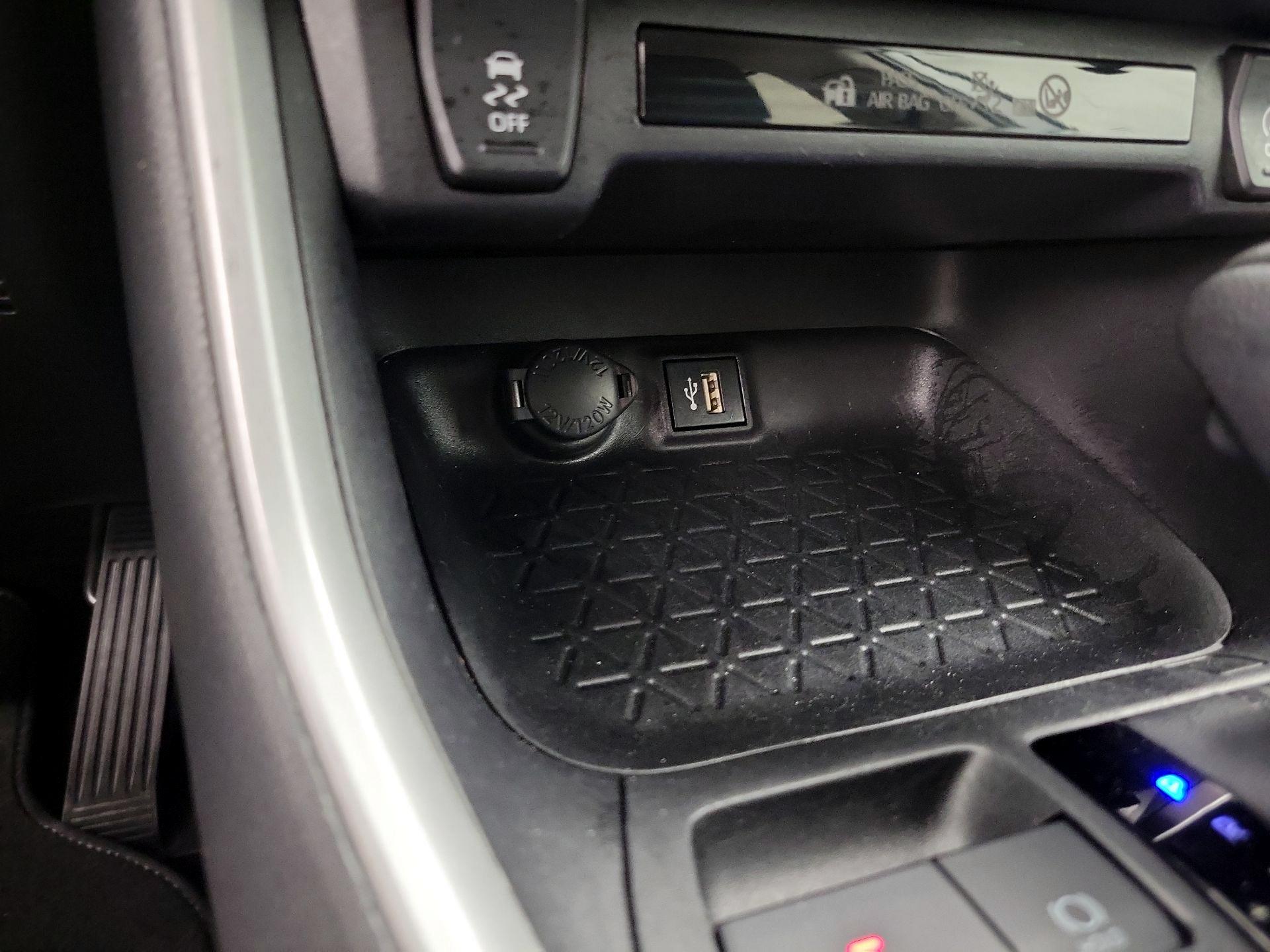 Thumbnail: 2024 Toyota RAV4 - 18