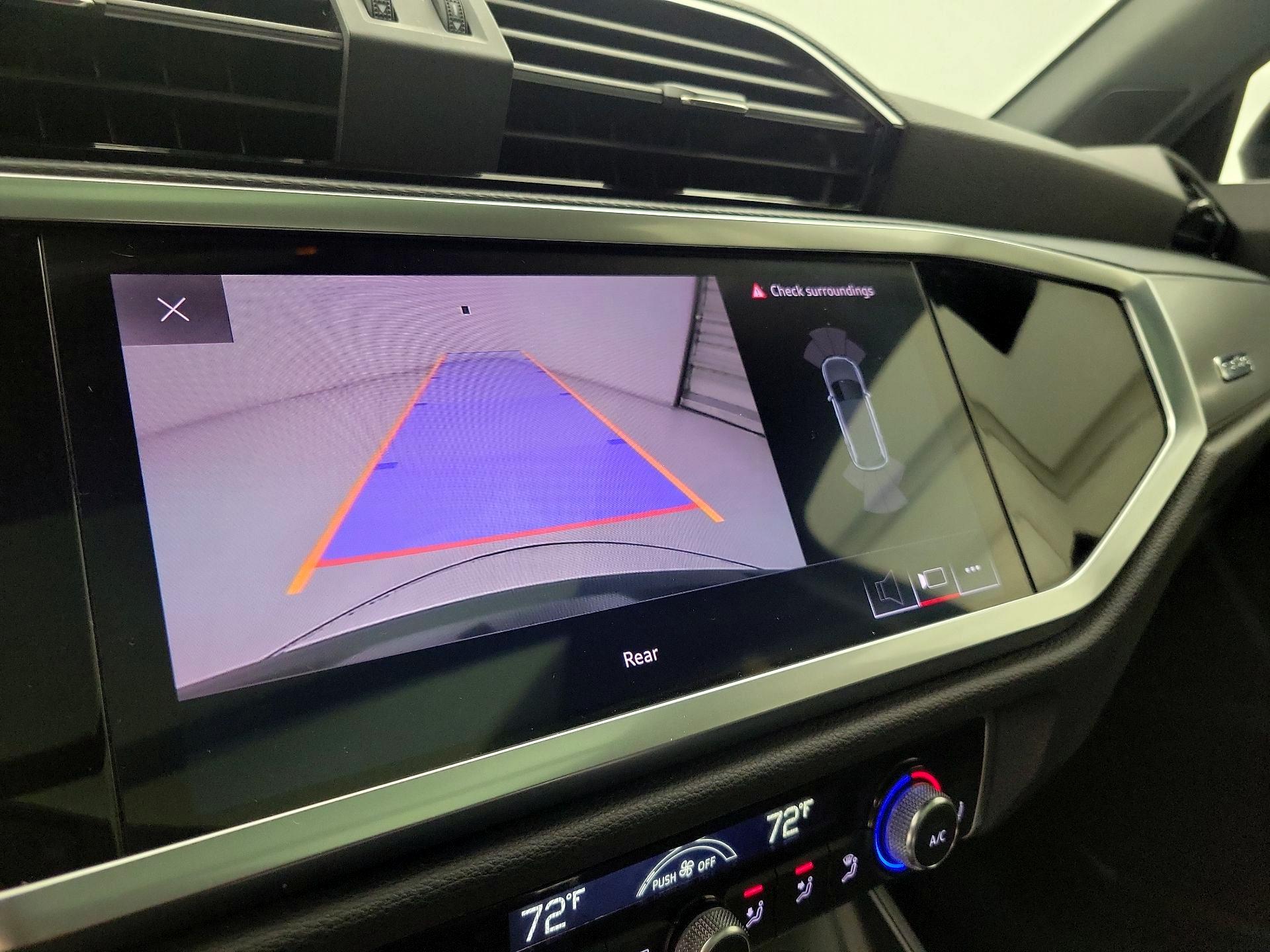 Thumbnail: 2019 Audi Q3 - 15