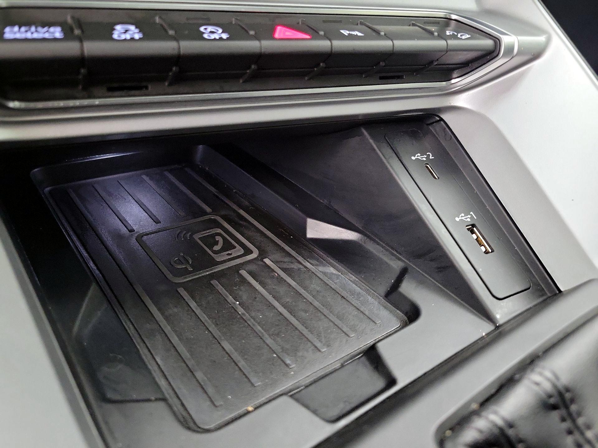 Thumbnail: 2019 Audi Q3 - 19