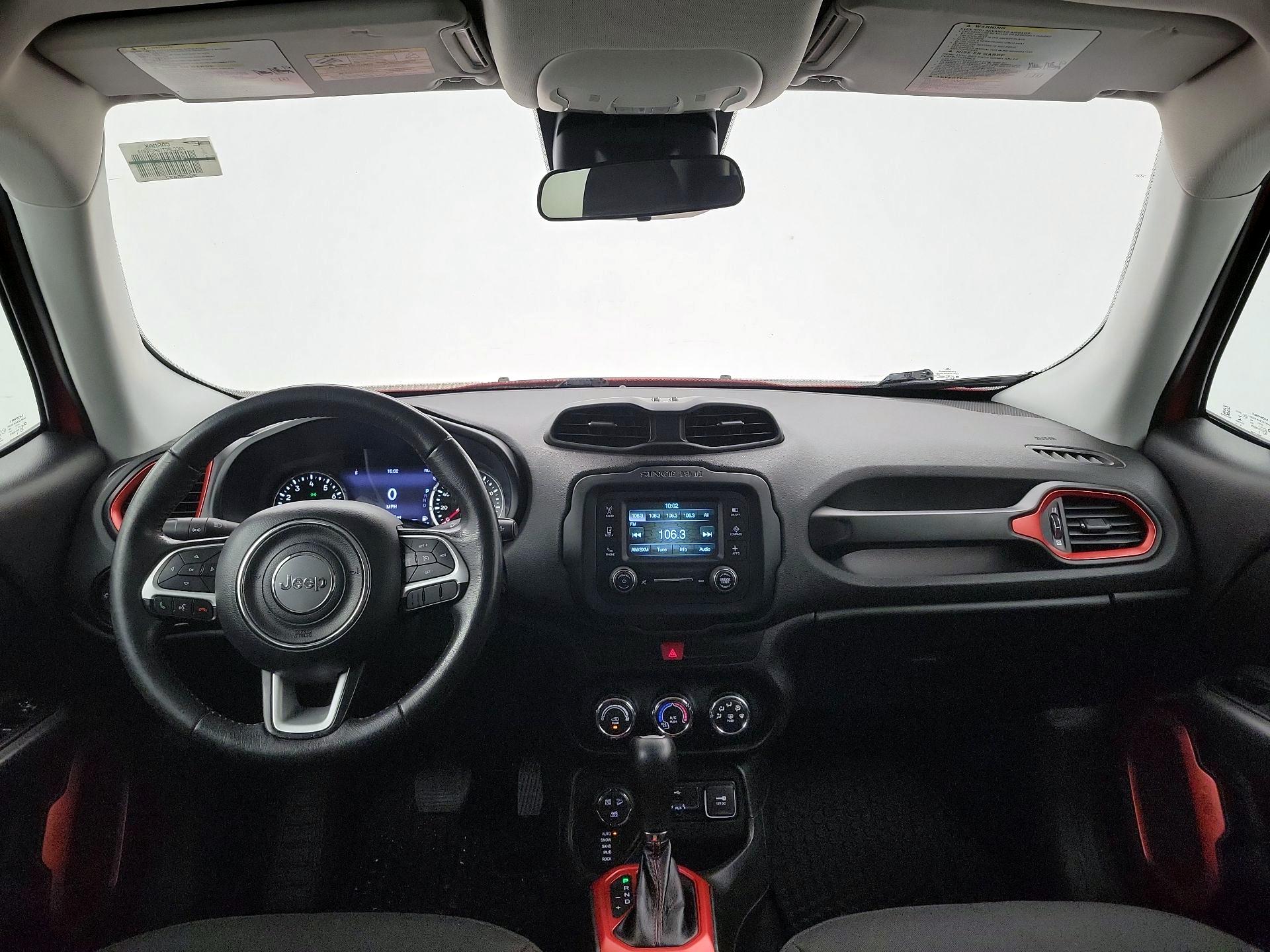 Thumbnail: 2016 Jeep Renegade - 9