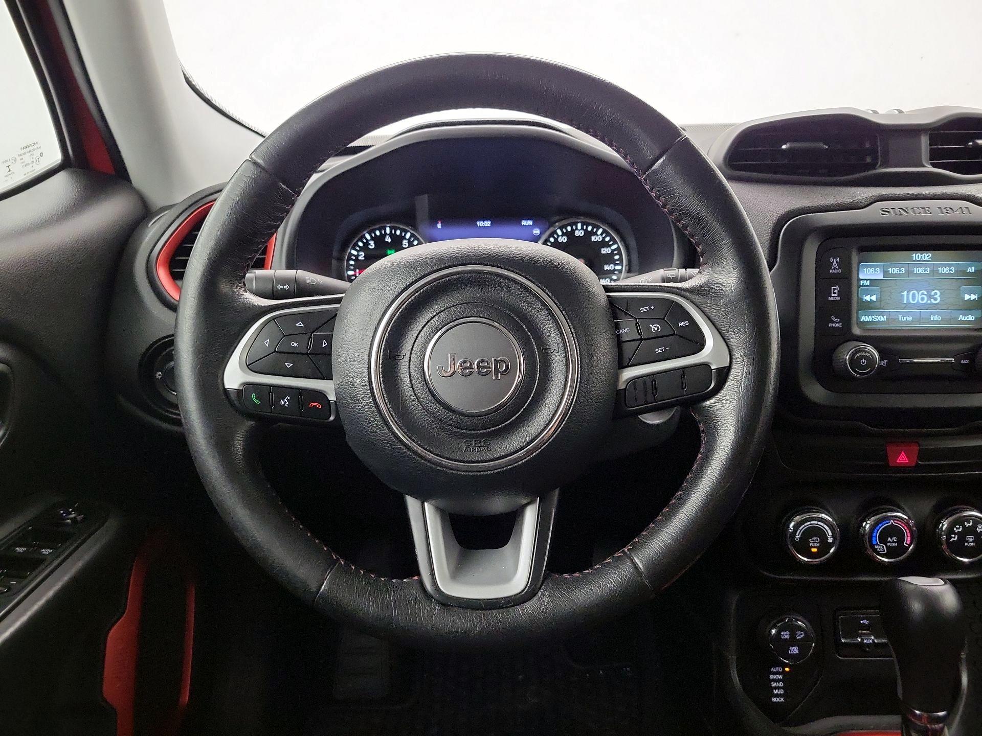 Thumbnail: 2016 Jeep Renegade - 10