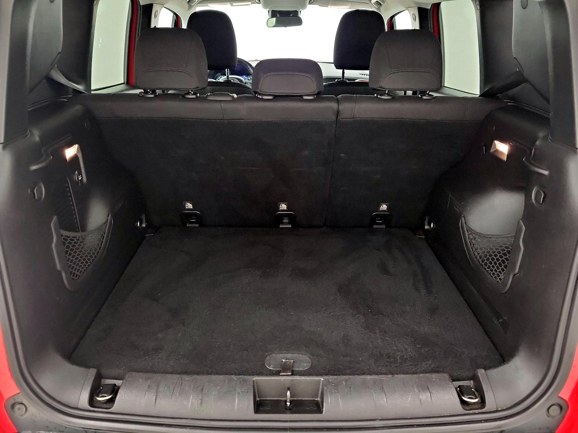 Thumbnail: 2016 Jeep Renegade - 20