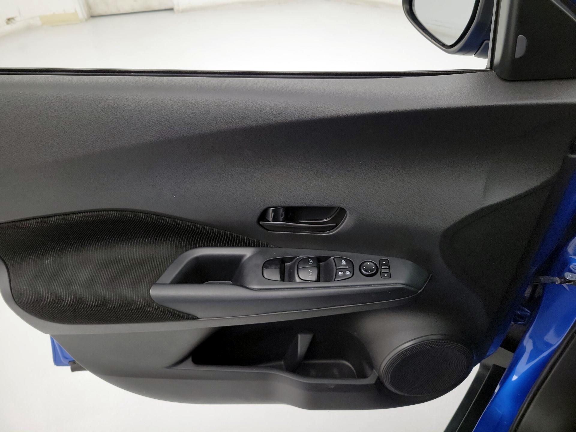 Thumbnail: 2021 Nissan Kicks - 12