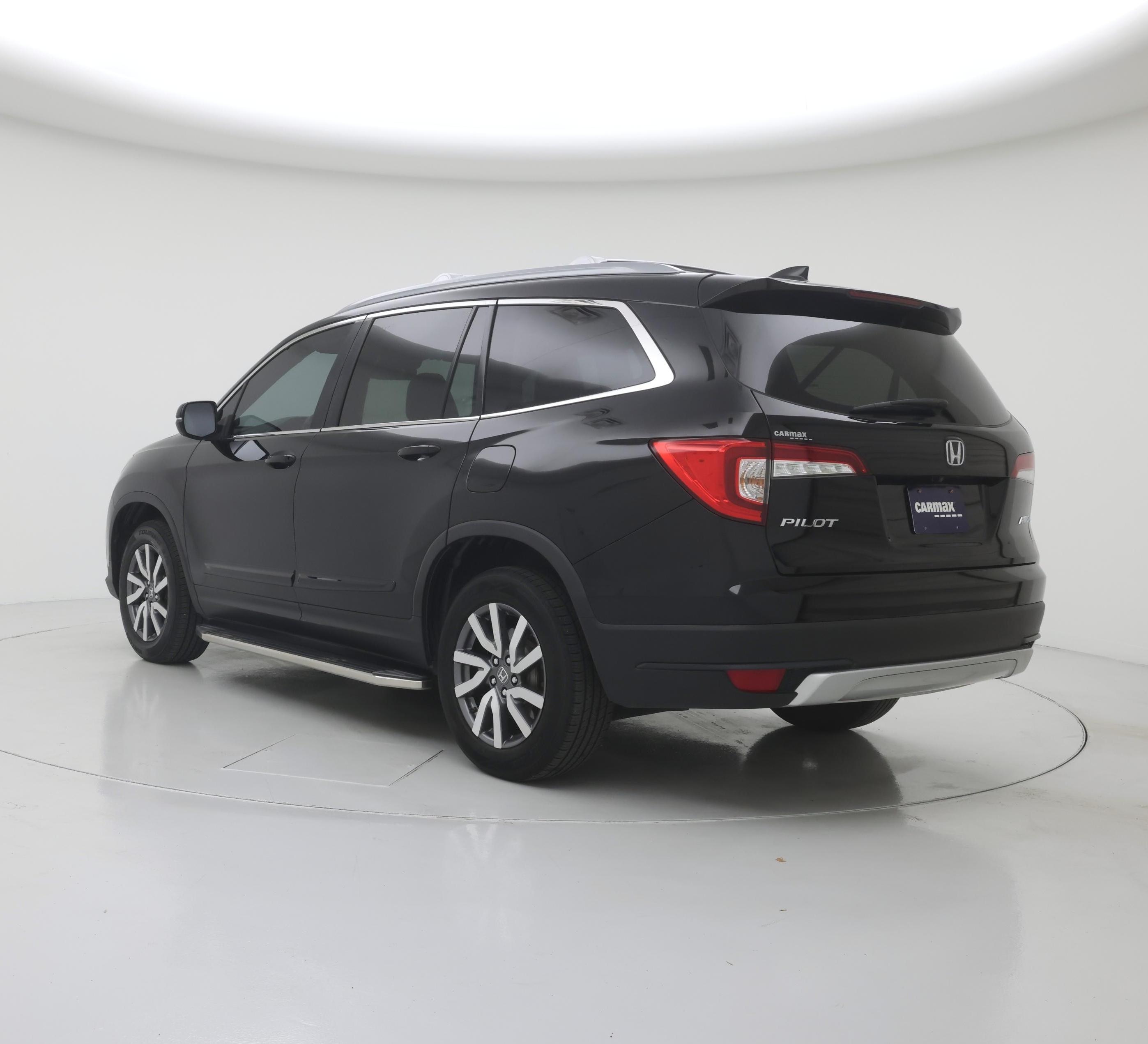 Thumbnail: 2019 Honda Pilot - 2