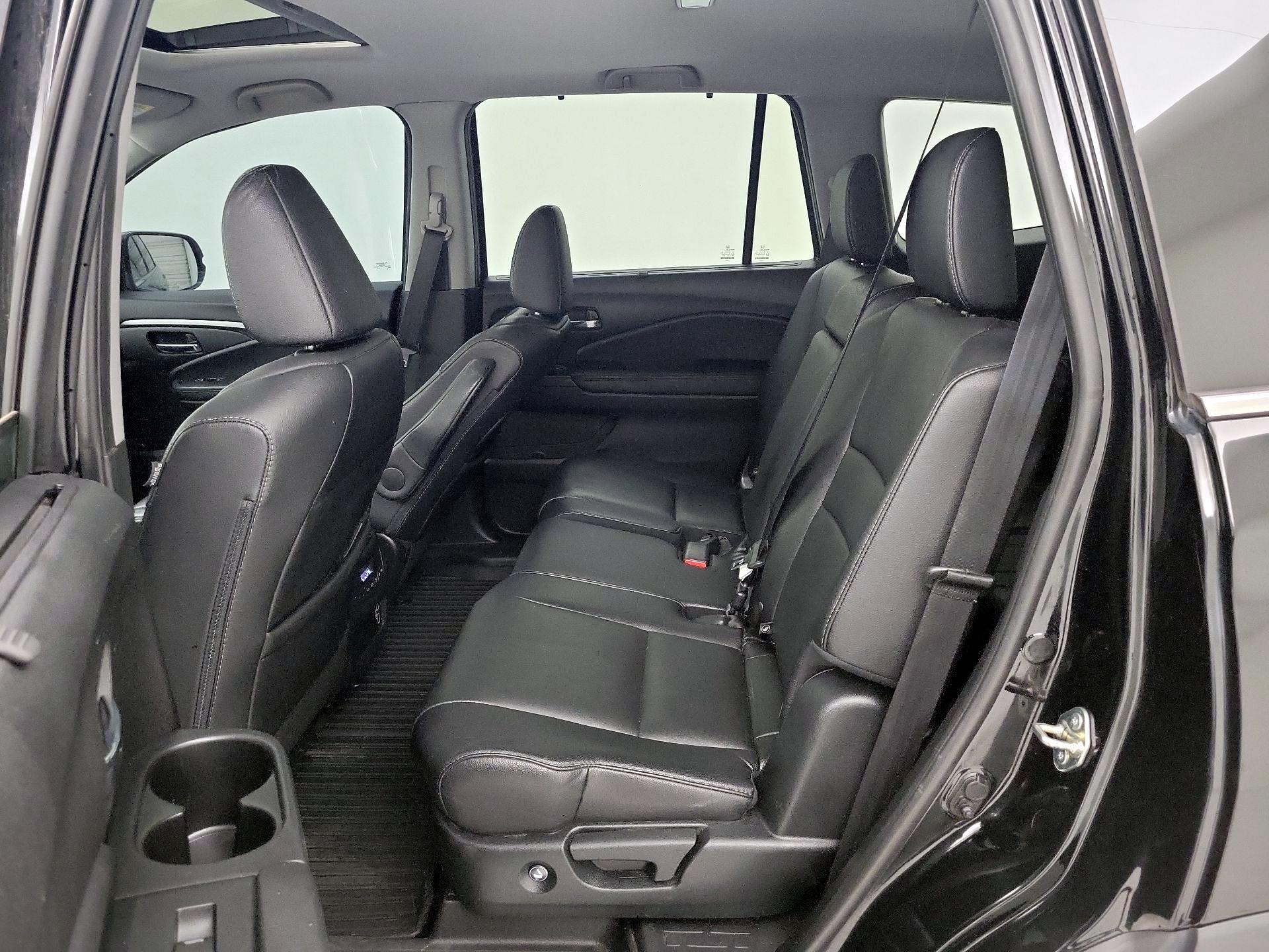 Thumbnail: 2019 Honda Pilot - 20