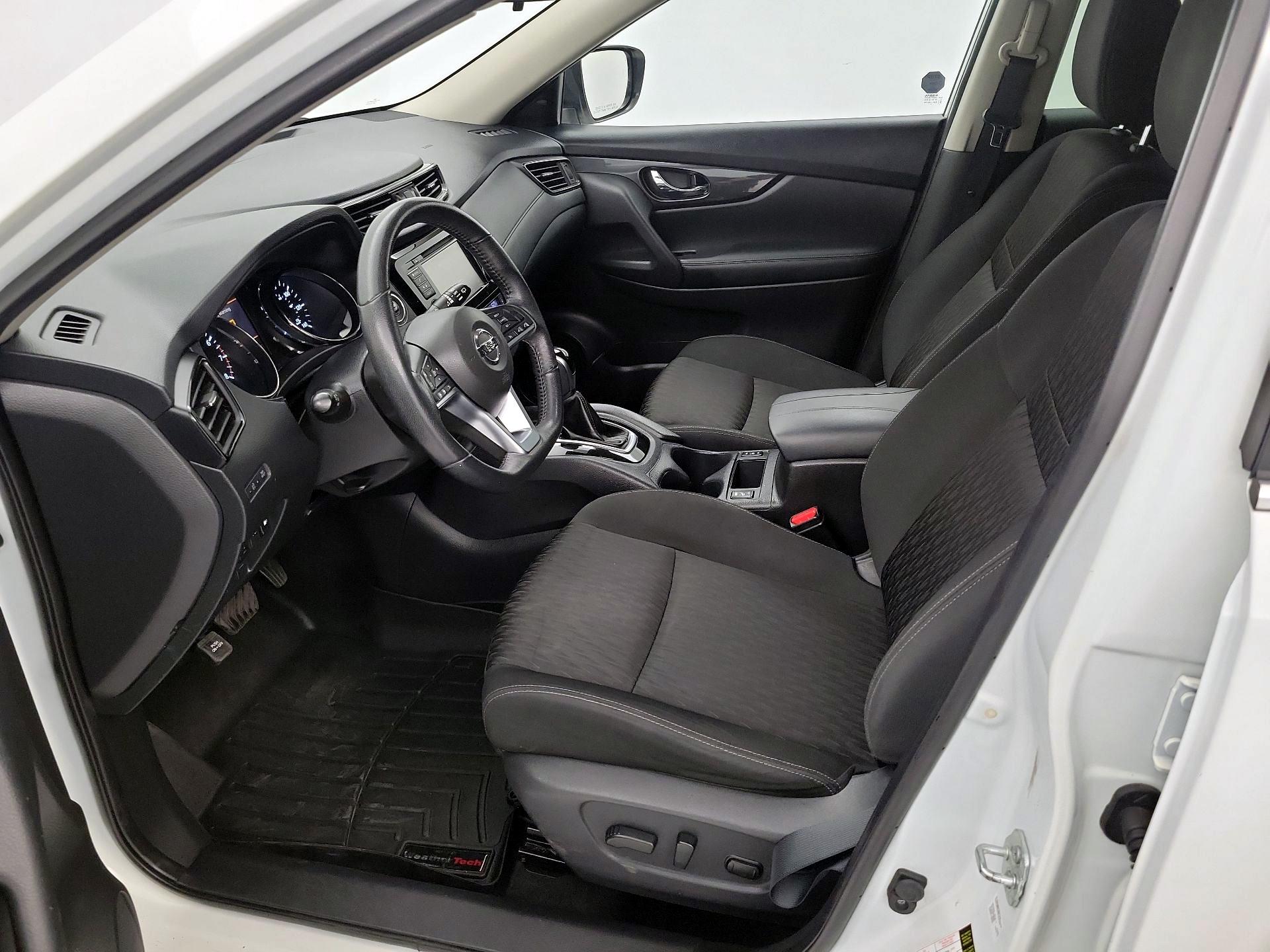 Thumbnail: 2020 Nissan Rogue - 11