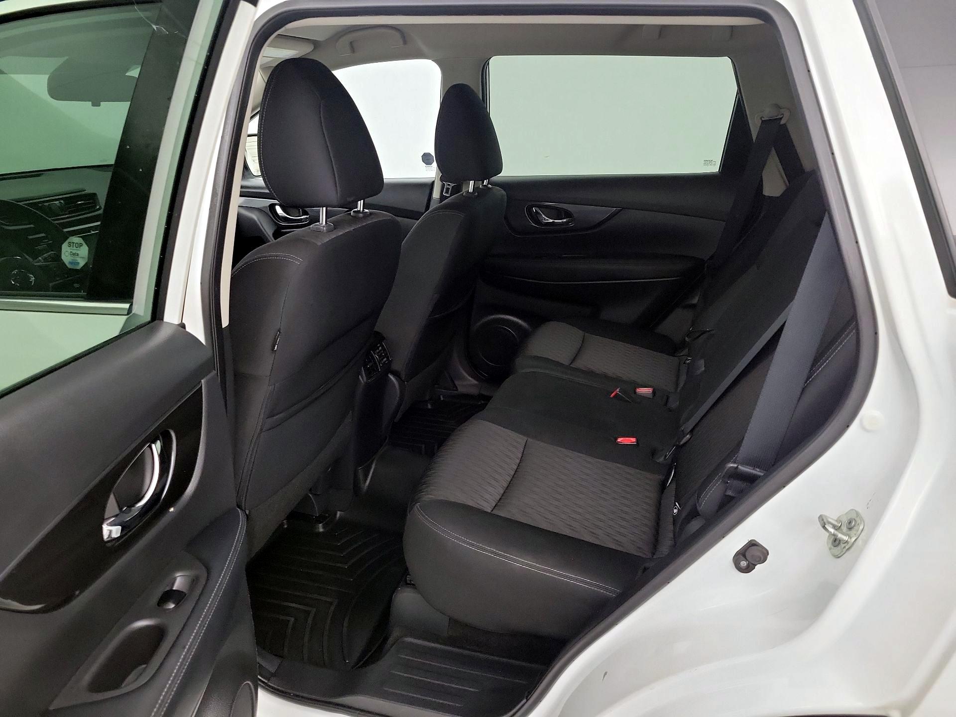 Thumbnail: 2020 Nissan Rogue - 19