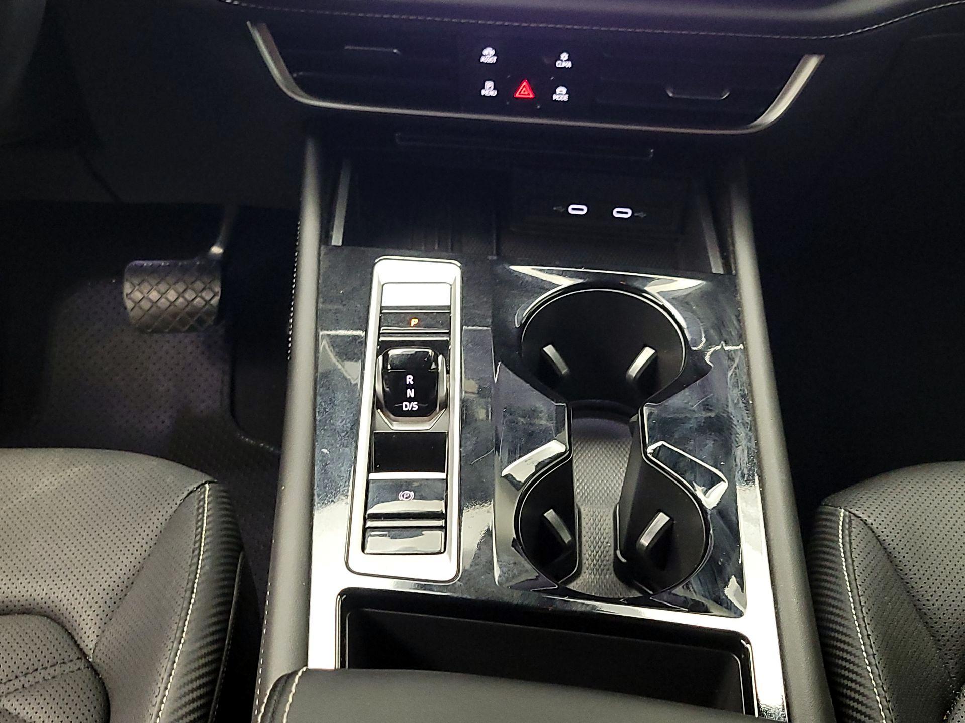 Thumbnail: 2025 Volkswagen Atlas - 18